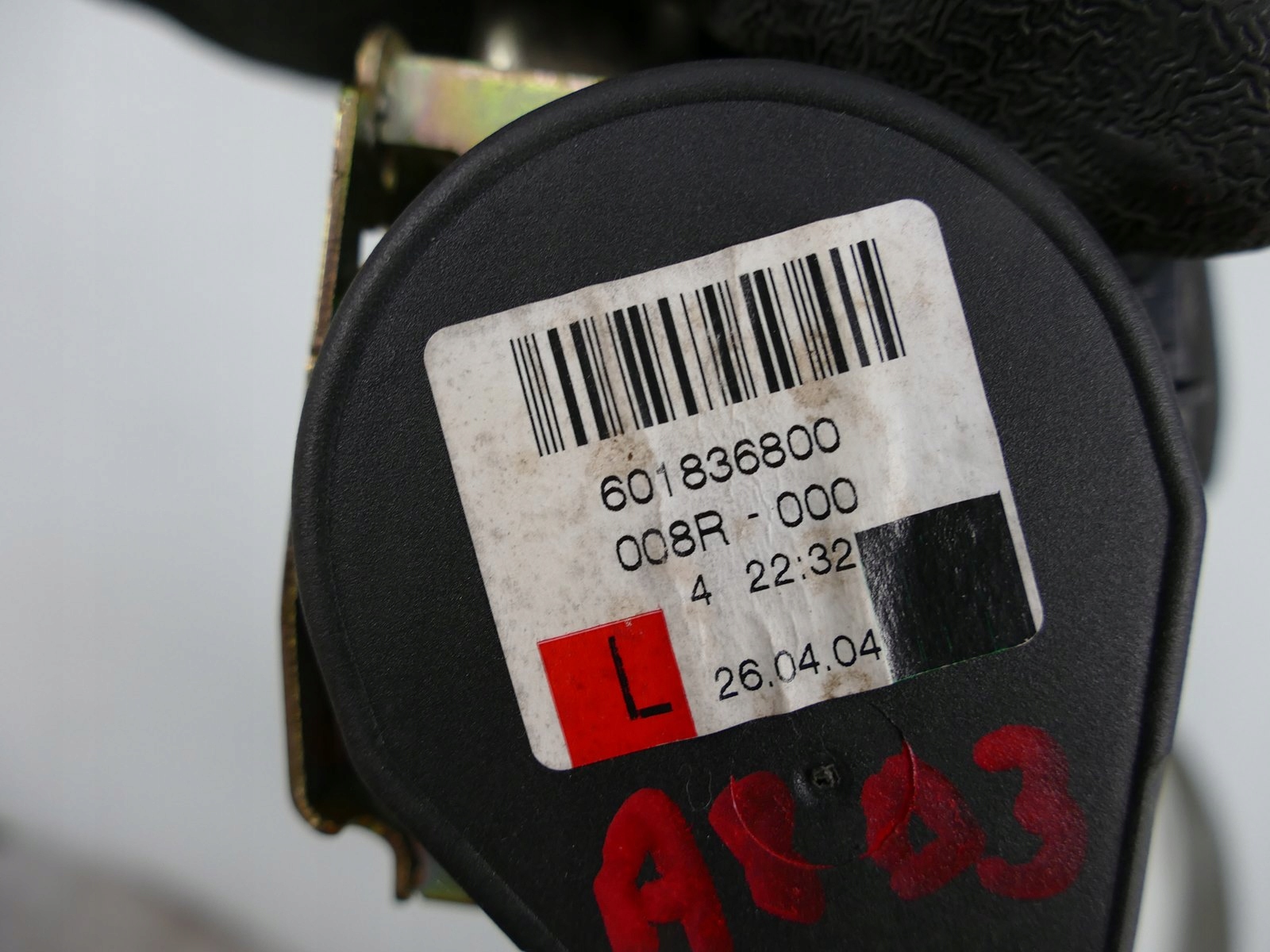 AUDI A8 D3 tension belt safety left front front