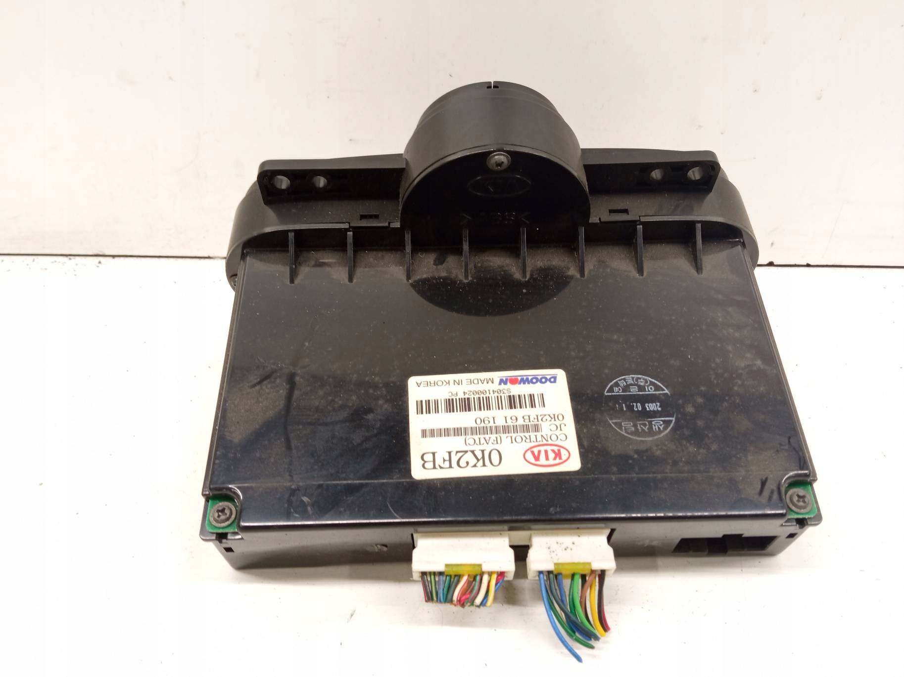 PANEL Bouches buses 0K2FB61190 Kia Carens II (2006-2012)