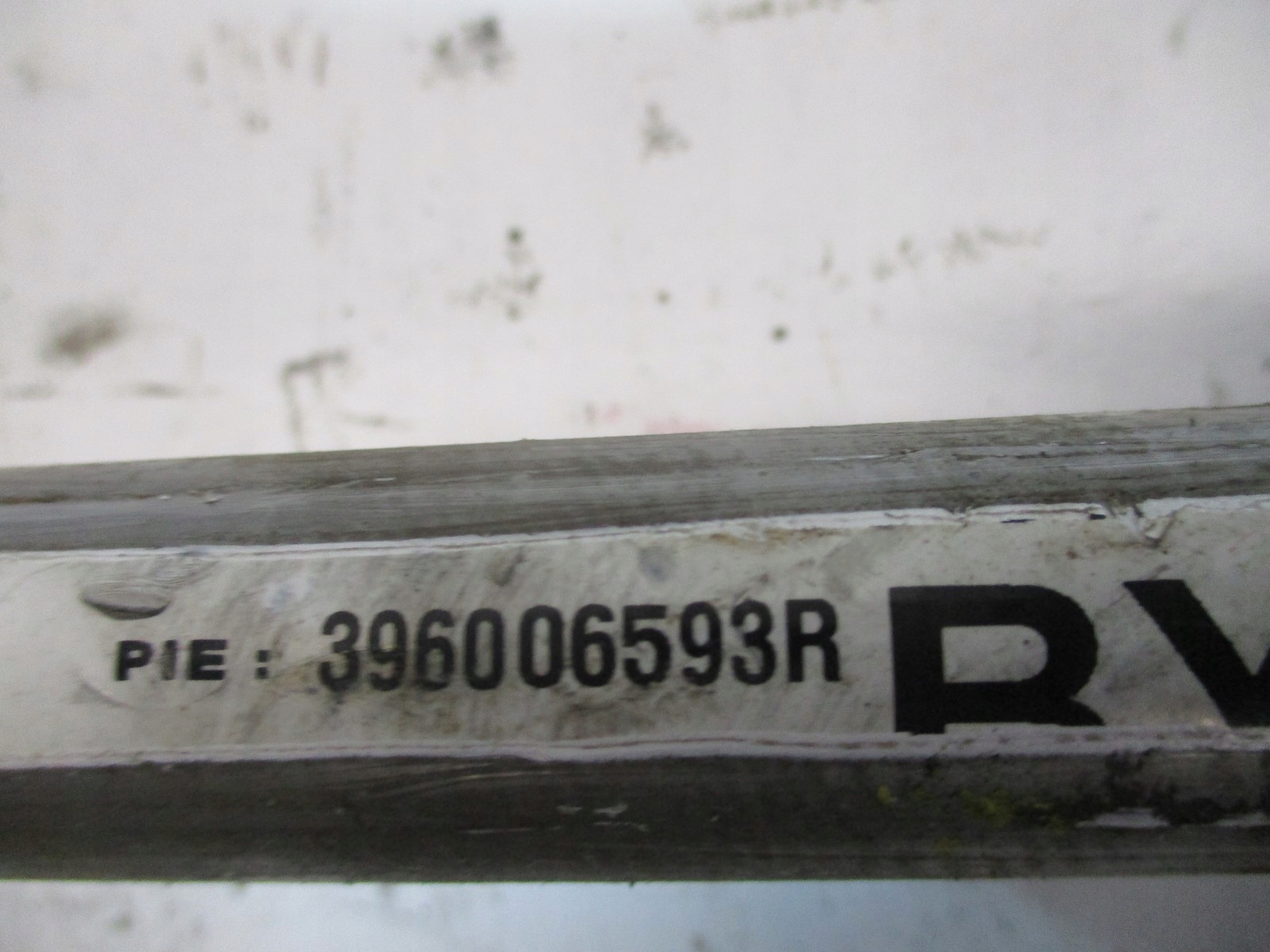 semi-axis left RENAULT Twingo III 396006593R