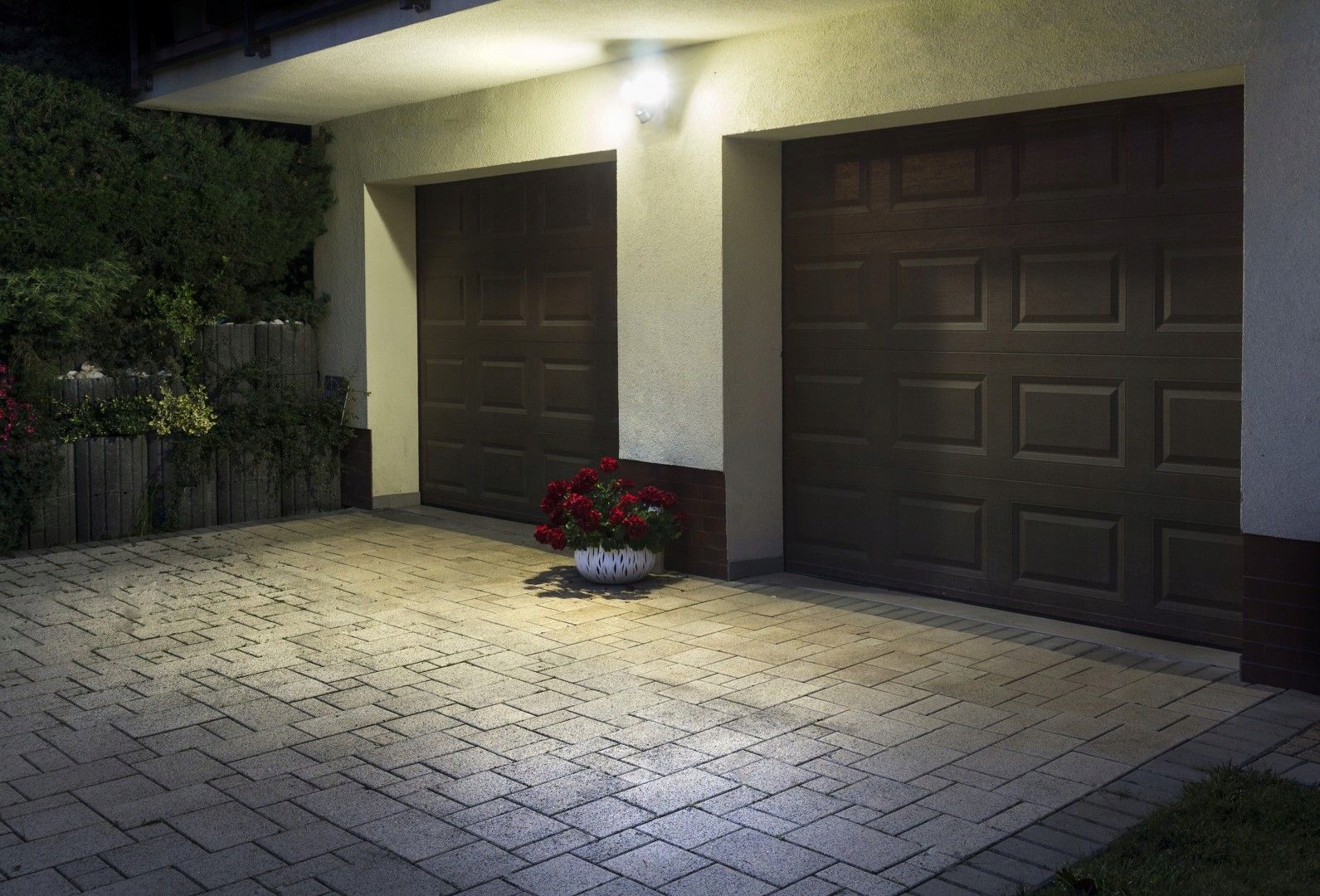 Vonkajší reflektor garážová brána, senzor odolný voči vlhkosti dažďu Duo