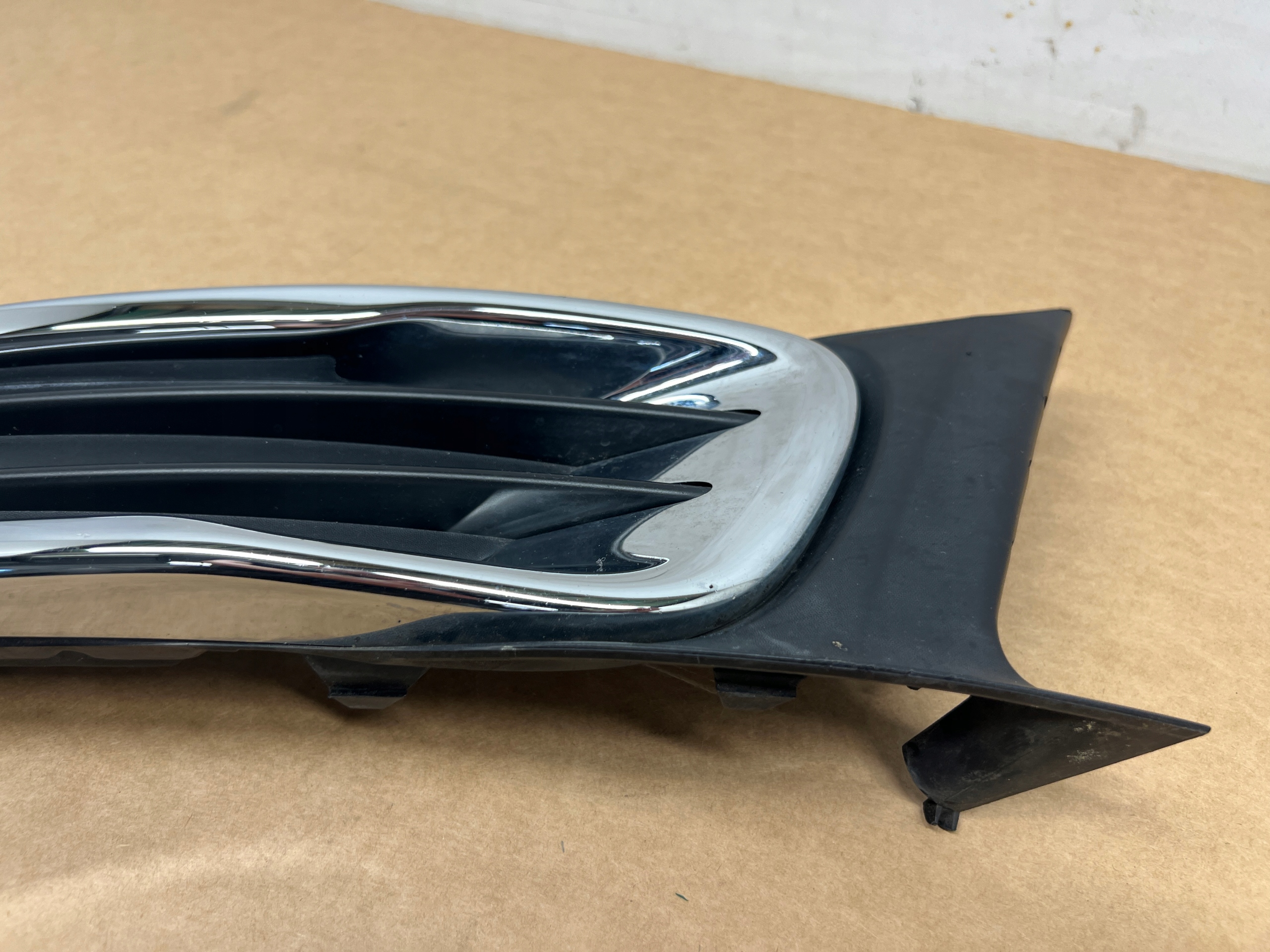 Citroen C3 Picasso grid of a bumper right front right front 9682332377