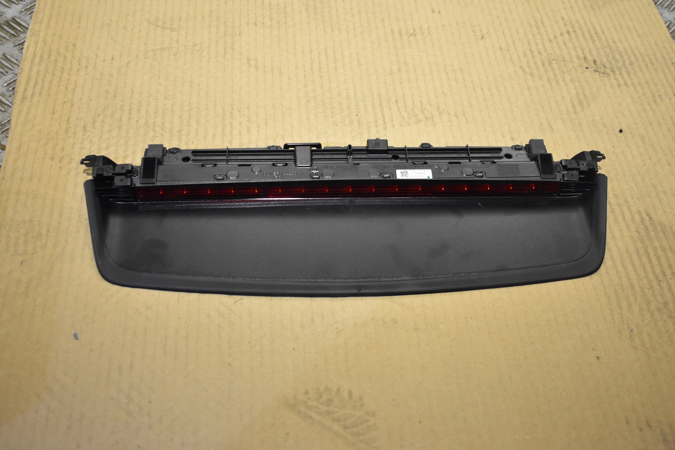 IDEALNE TRZECIE light STOP MERCEDES W217 1