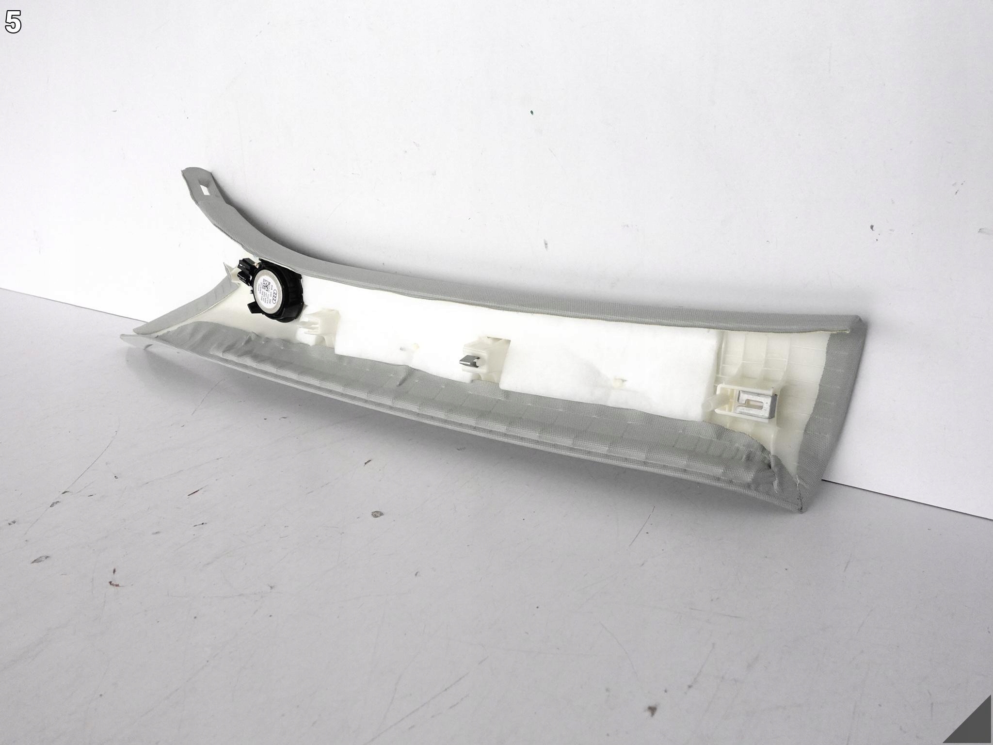 AUDI Q3 II 83A F3 18-25 cover side pillar A + speaker front right MO1