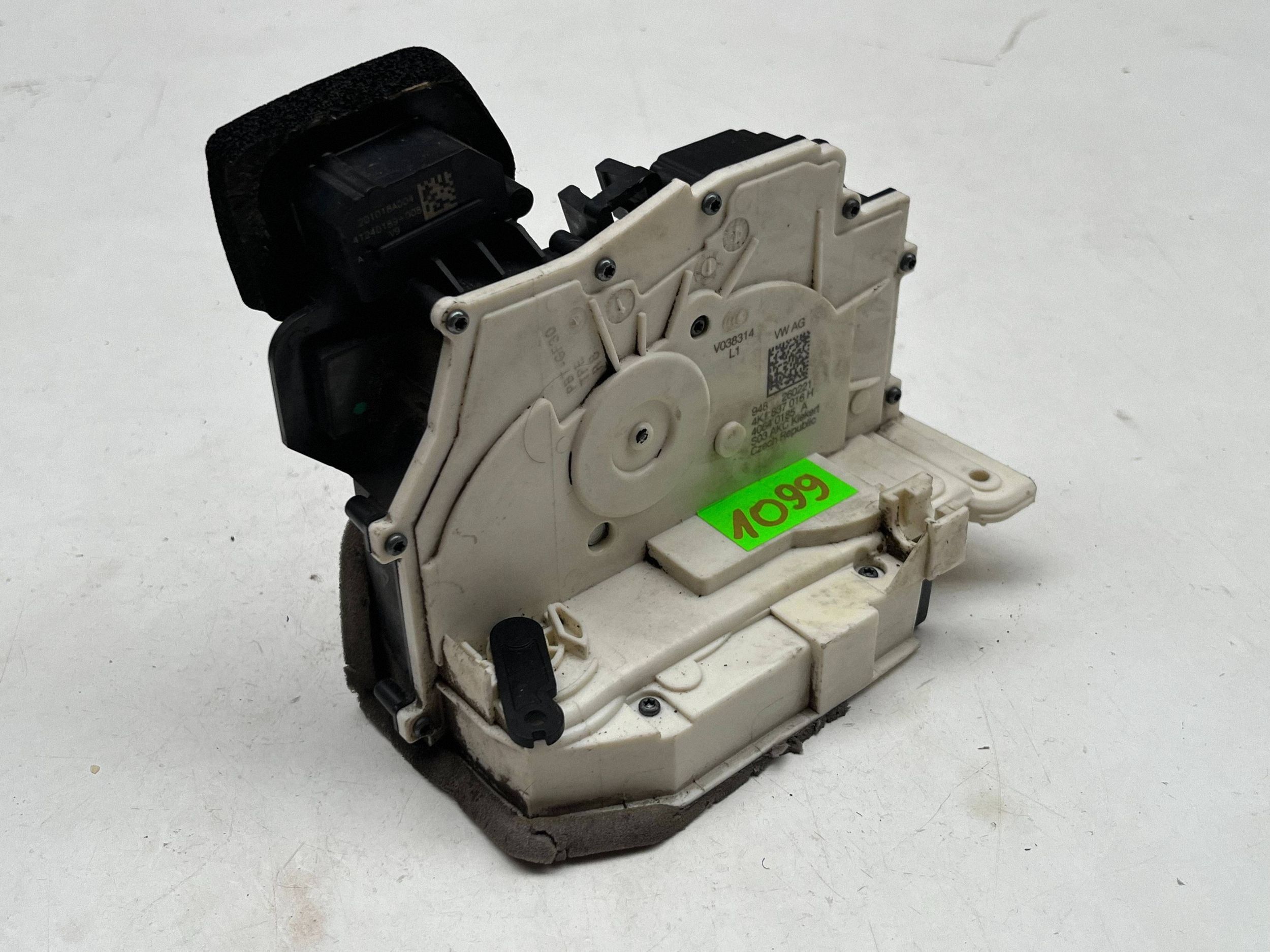 AUDI A6 C8 lock door right front 4K1837016H @M