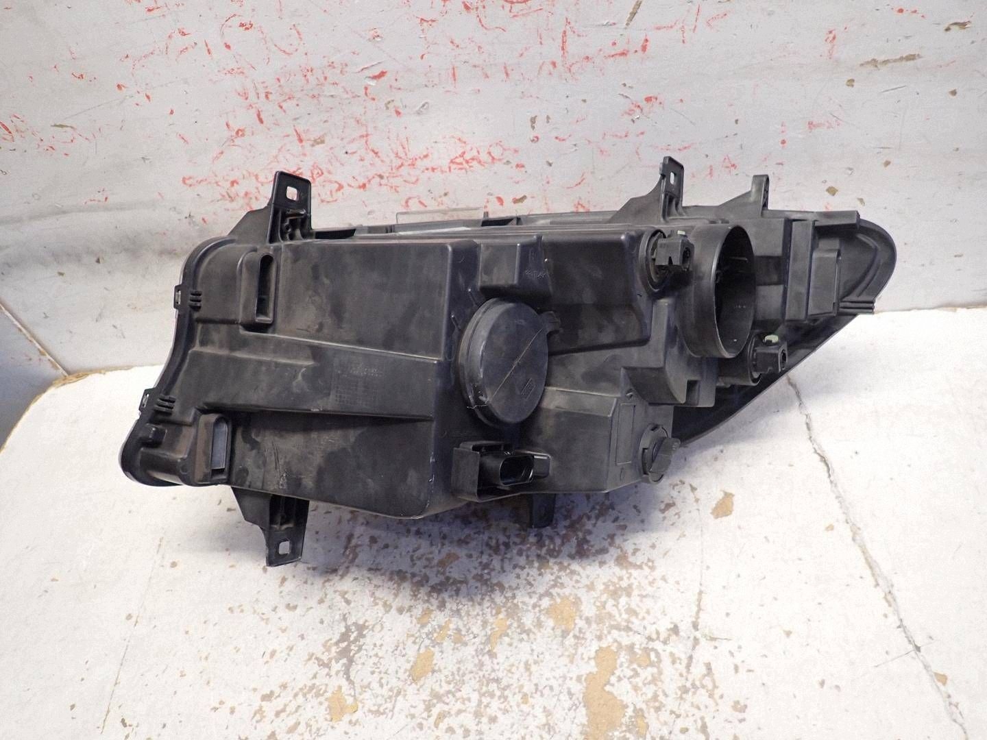 light front right MERCEDES SPRINETR W907 W910 2017- A9109060100