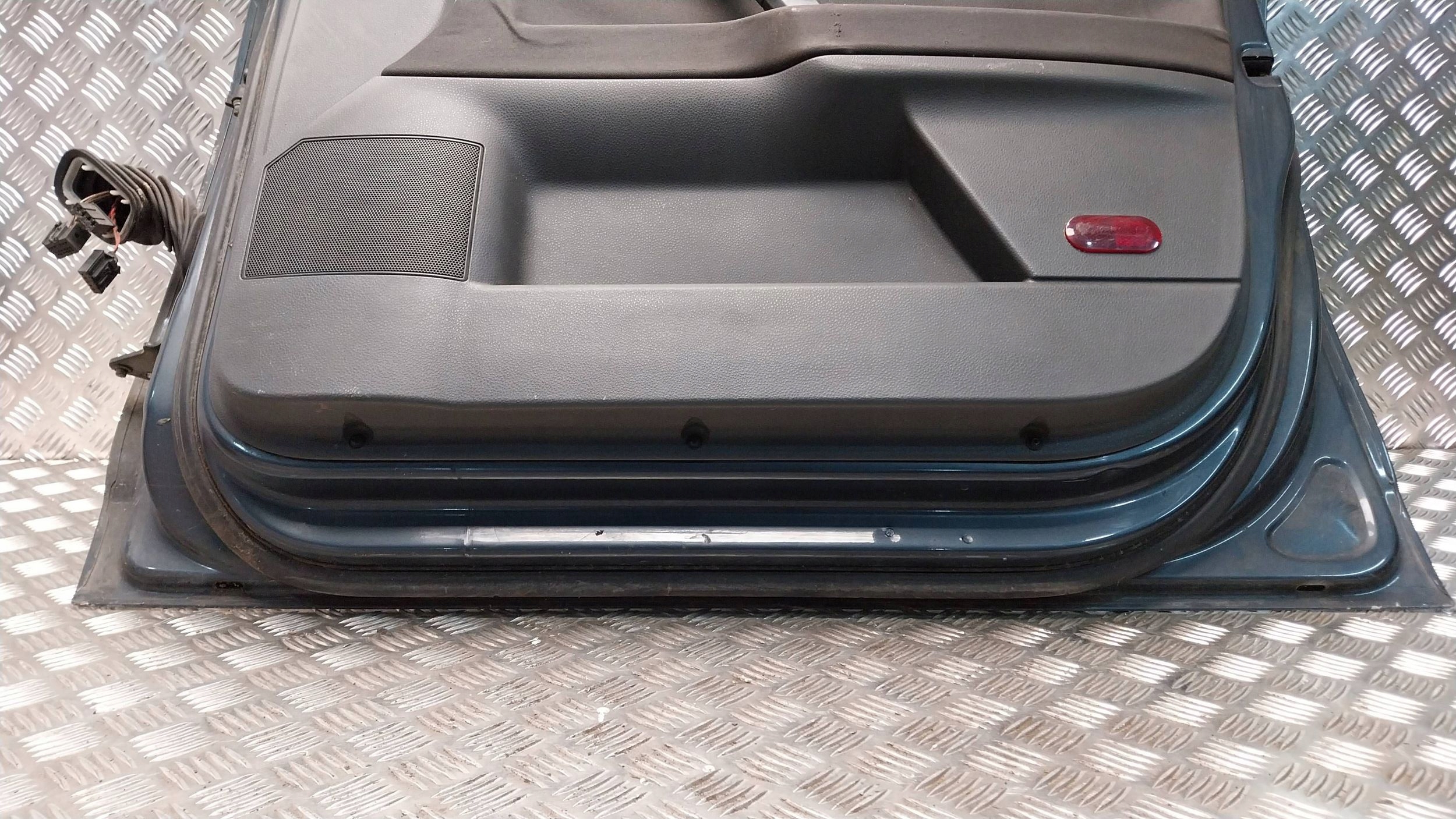 dveře předek pravé VW POLO 6Q 01