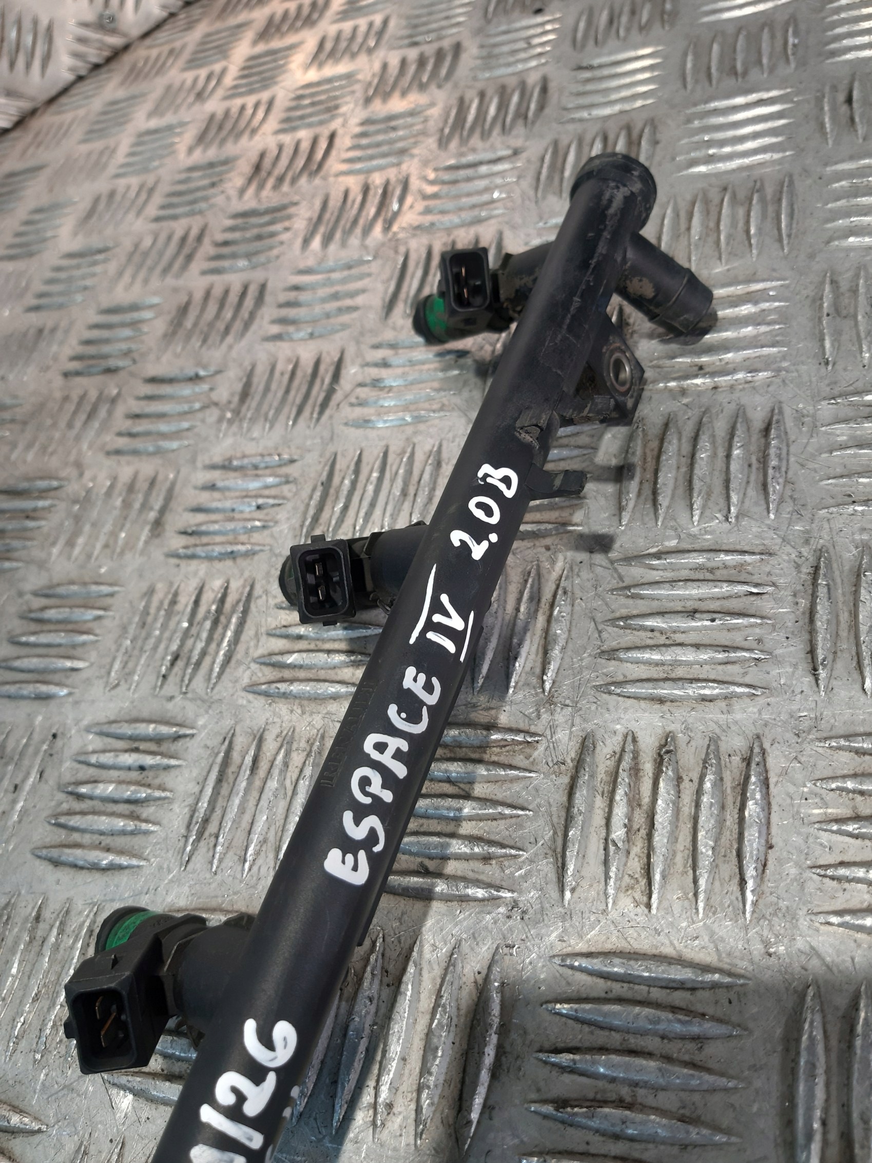 RENAULT ESPACE IV 2.0B rampe injection H028797 7700107405