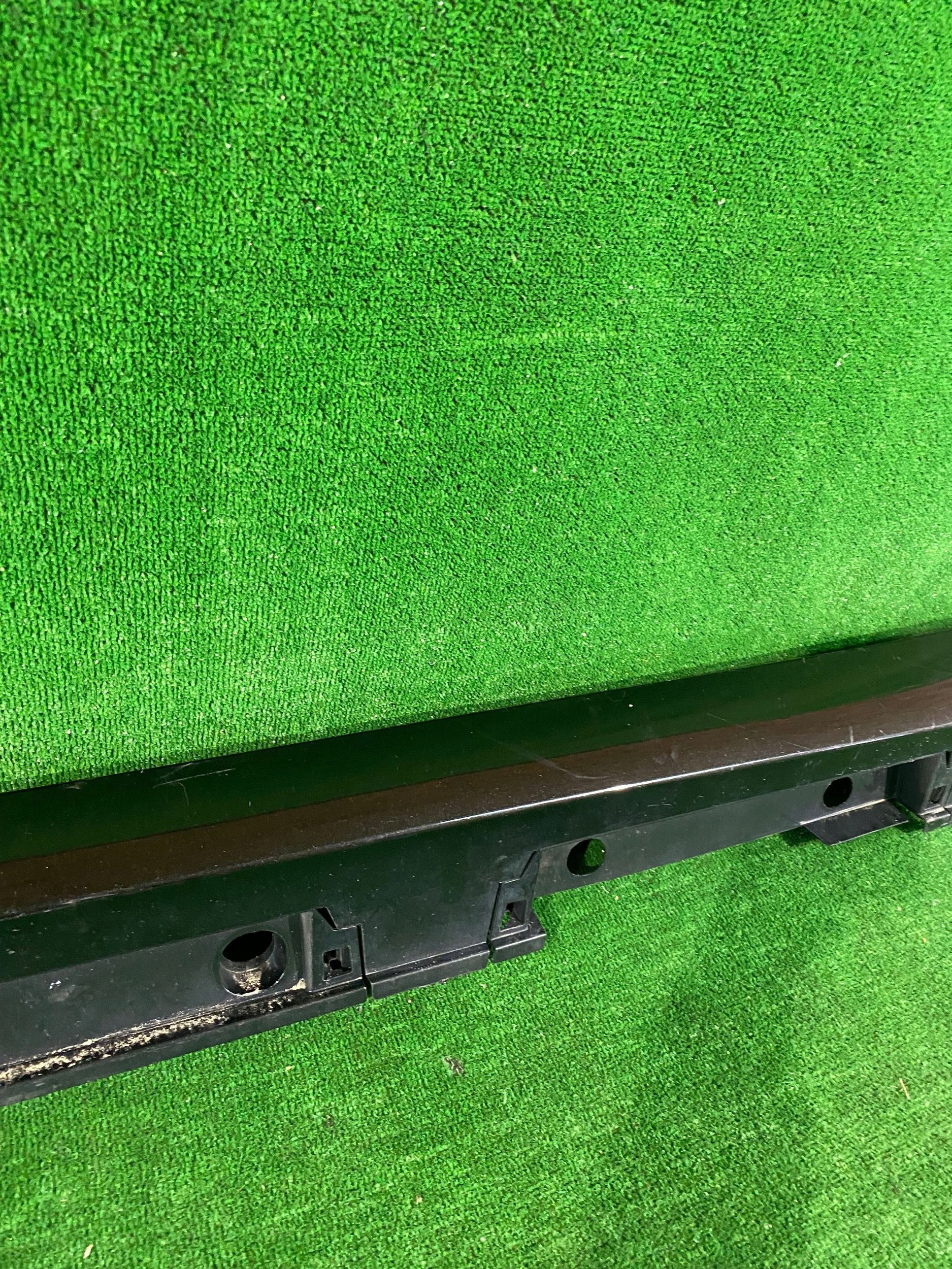 moulding threshold left LEXUS ES VII 18- NR.094