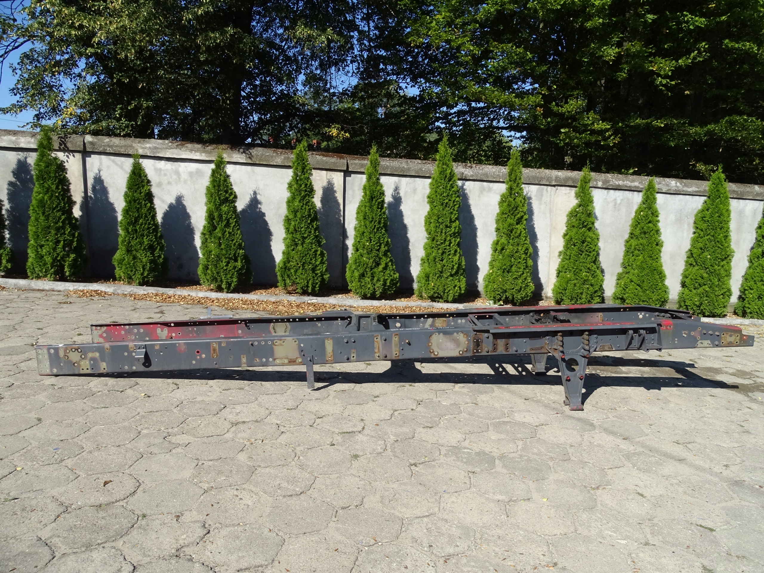 DAF XF 105 EURO 5 RAMA 3 OSIE OS PODWIESZANA 56