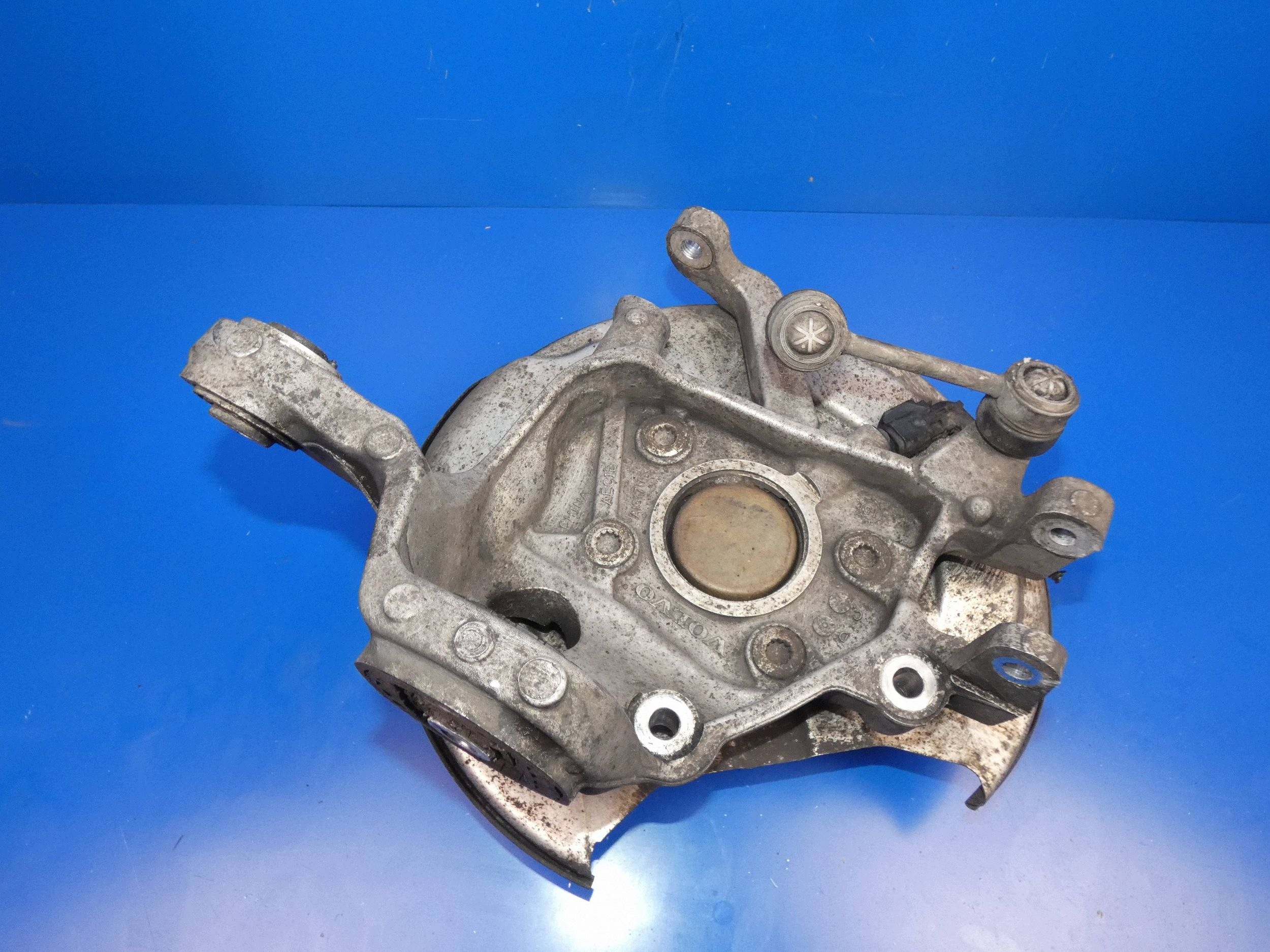 Czop swings rear part side left Volvo S90, V90