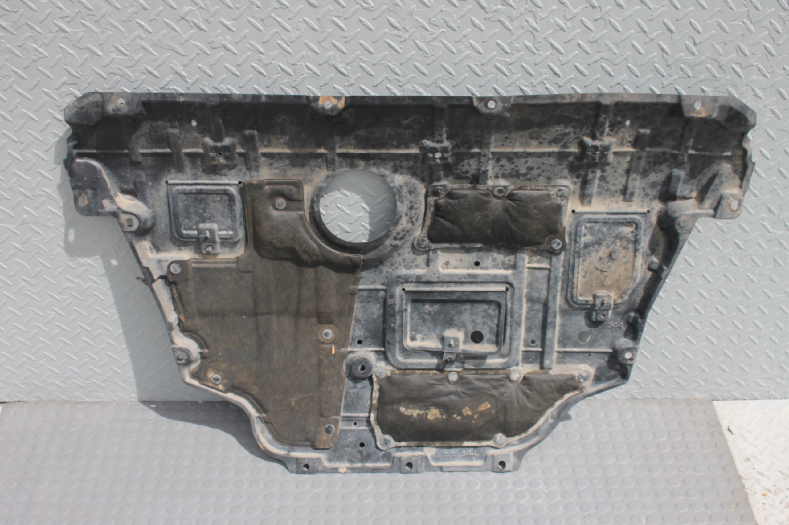 OSŁONA PŁYTA DOLNA POD SILNIK TOYOTA RAV4 IV 2.0 D4D 12-15 Typ silnika Diesel