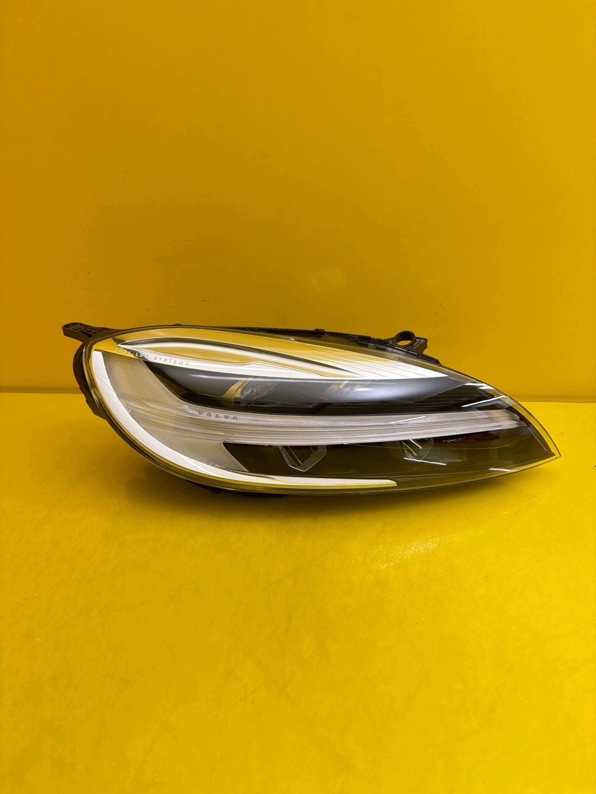 light right Volvo V40 II Full Led 31677023