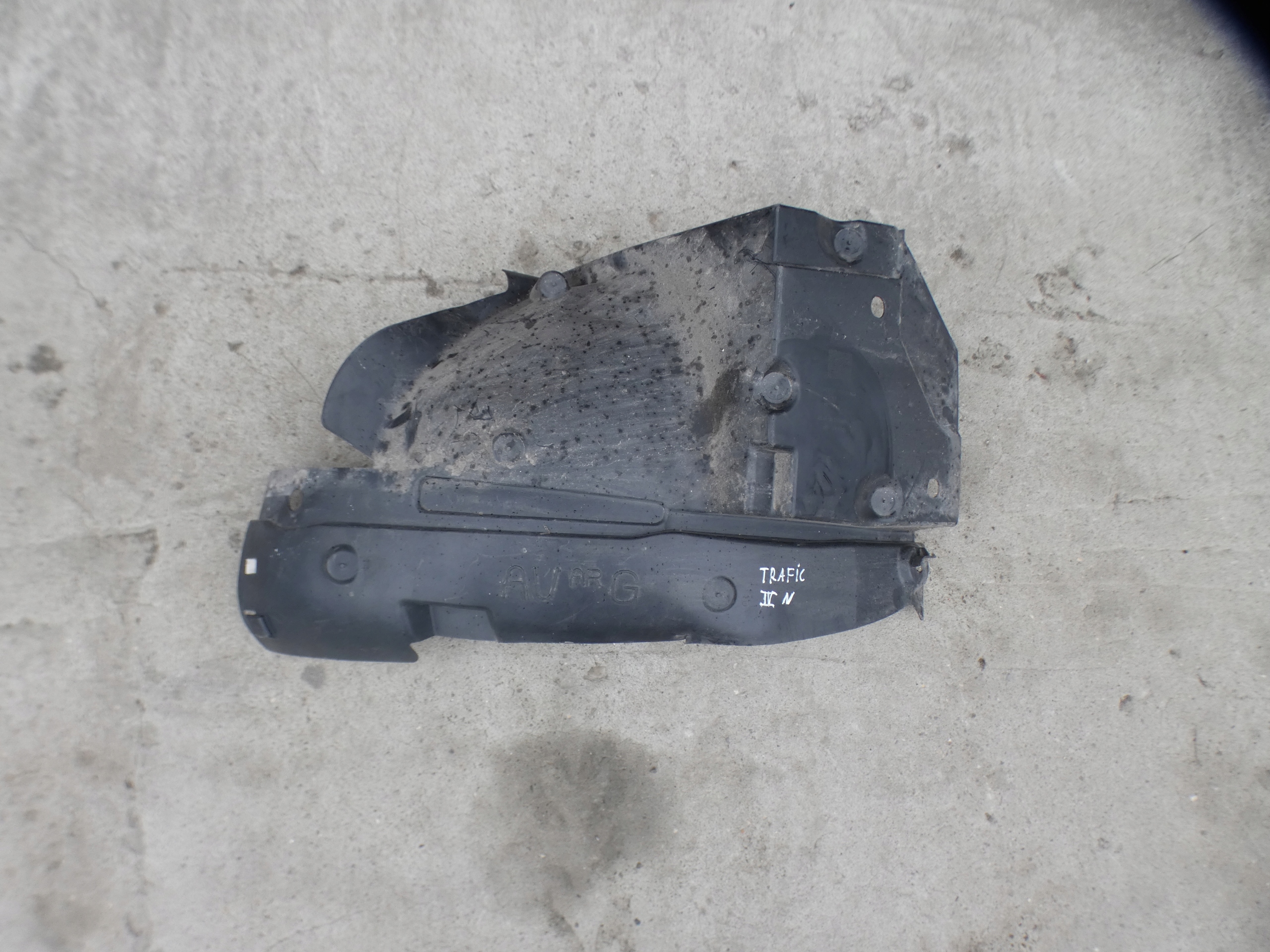 RENAULT TRAFIC IV mudguard front left rear part 638432274R