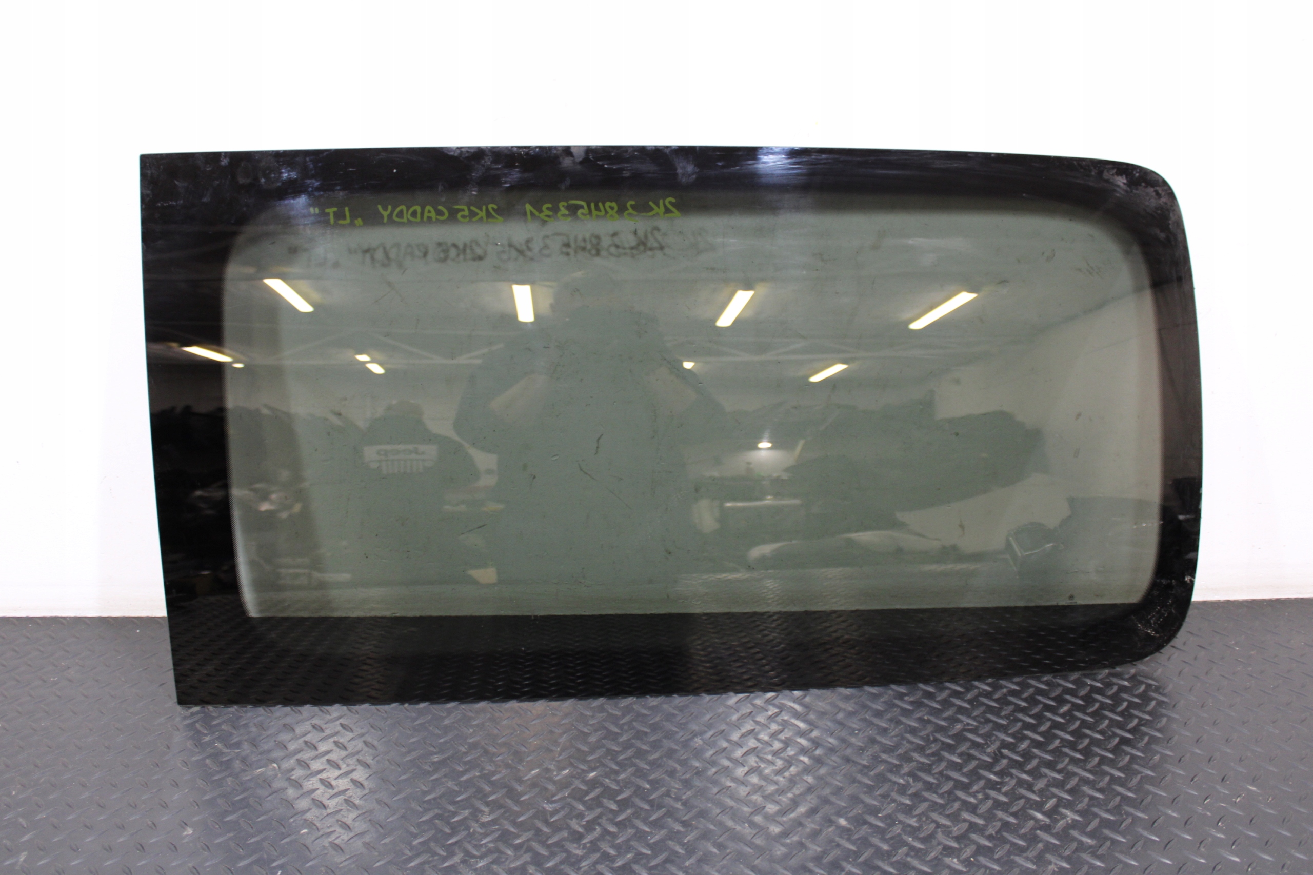 window bodywork left rear part VW CADDY IV 4 2K5 LIFT 15-20 2K3845331