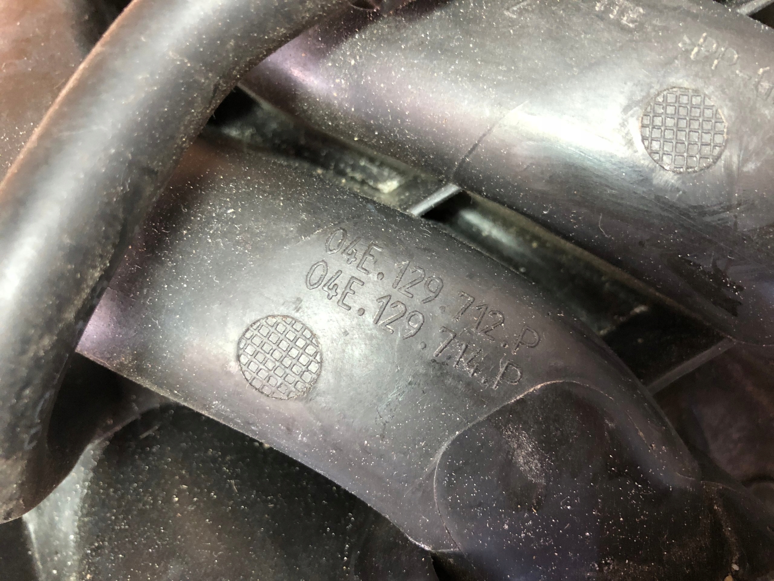 VW AUDI SKODA 1.6MPI intake manifold 04E129712P