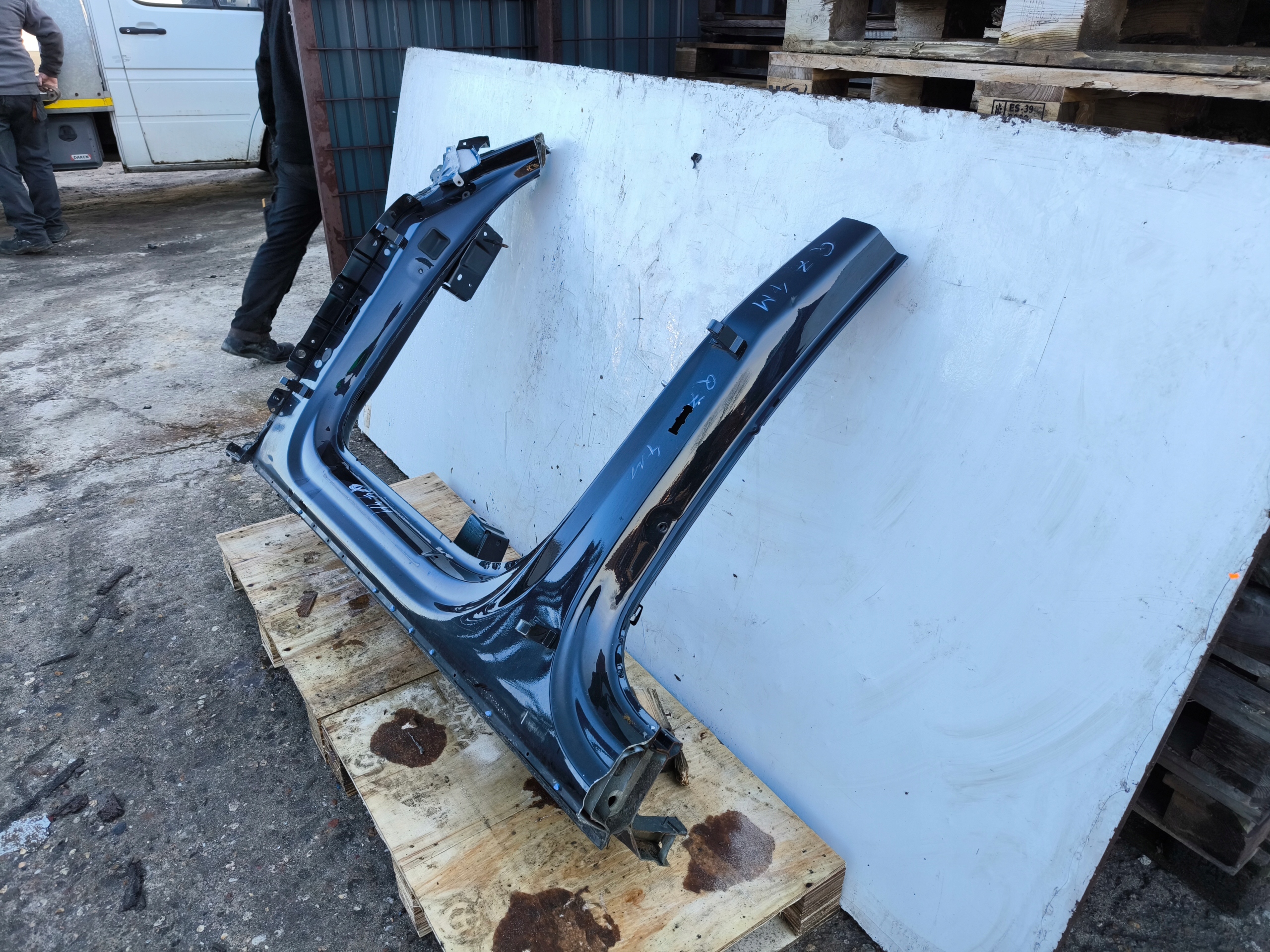 quarter threshold left side AUDI Q7 4M original !