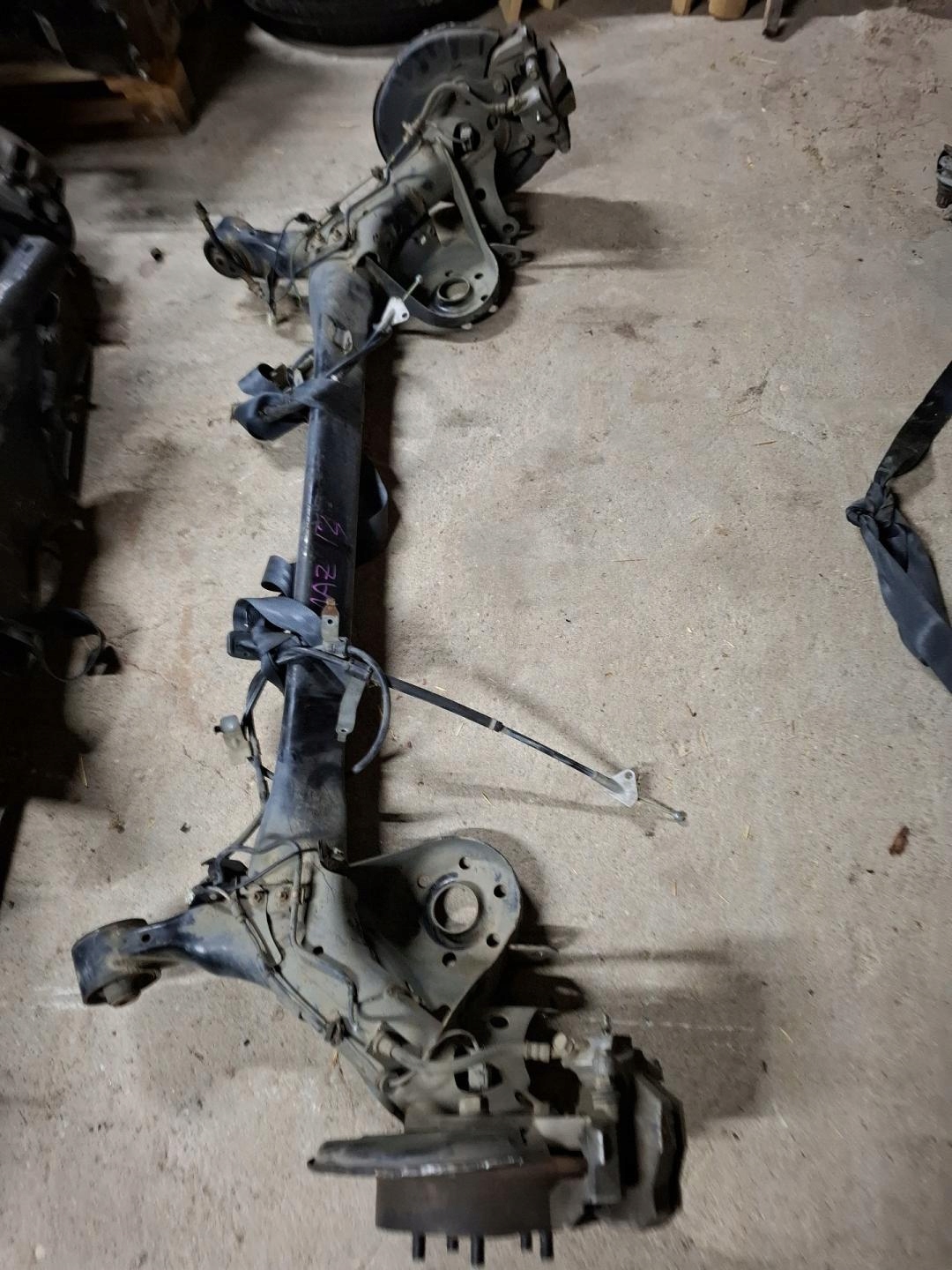 Achsträger Achsträger heck Toyota Prius Plus ZVW40 2012