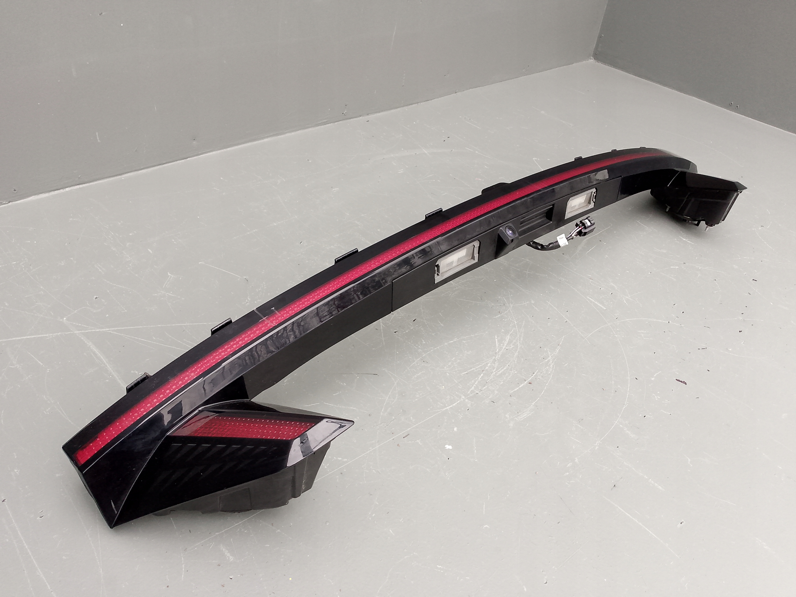 HYUNDAI TUCSON IV 4 2020- BLENDA LAMPA KAMERA 92403-N7140 = Producent części Hyundai OE