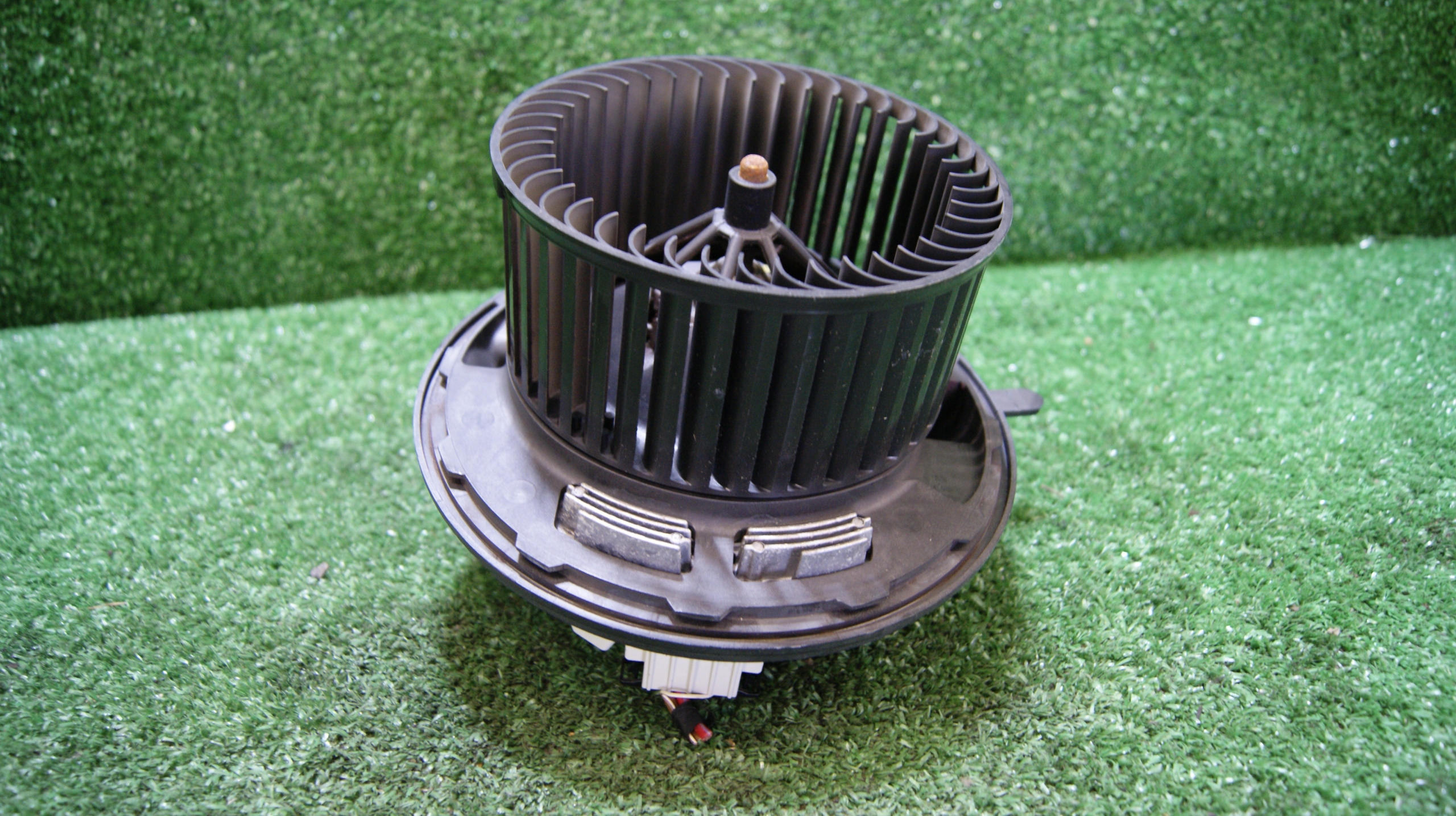 ventilátor klími BMW E88 6411 6933663-11