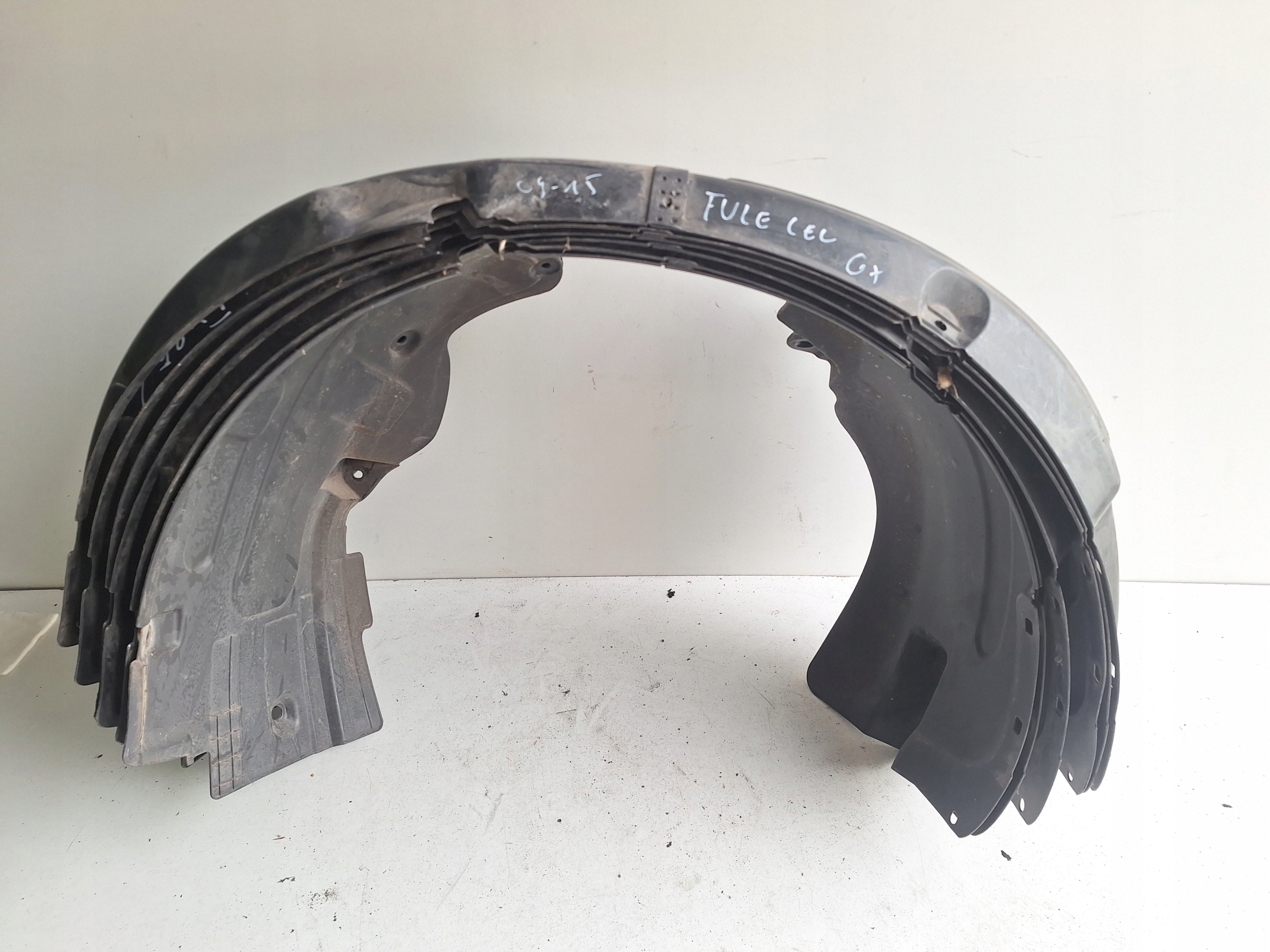 HYUNDAI IX35 09-13 mudguard front left FUEL CELL