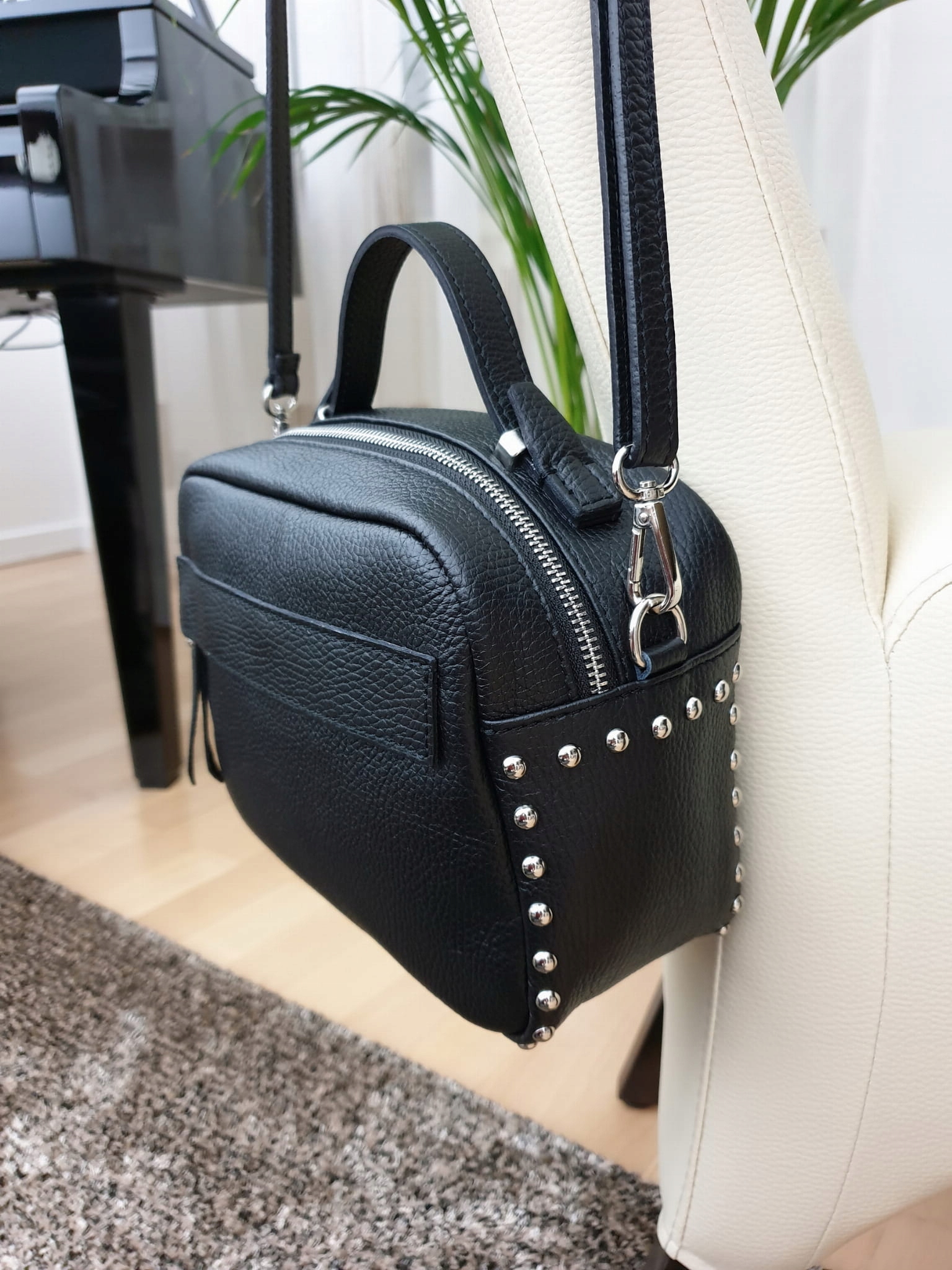 TOREBKA skórzana kuferek z ćwiekami J.SZARA Model V167