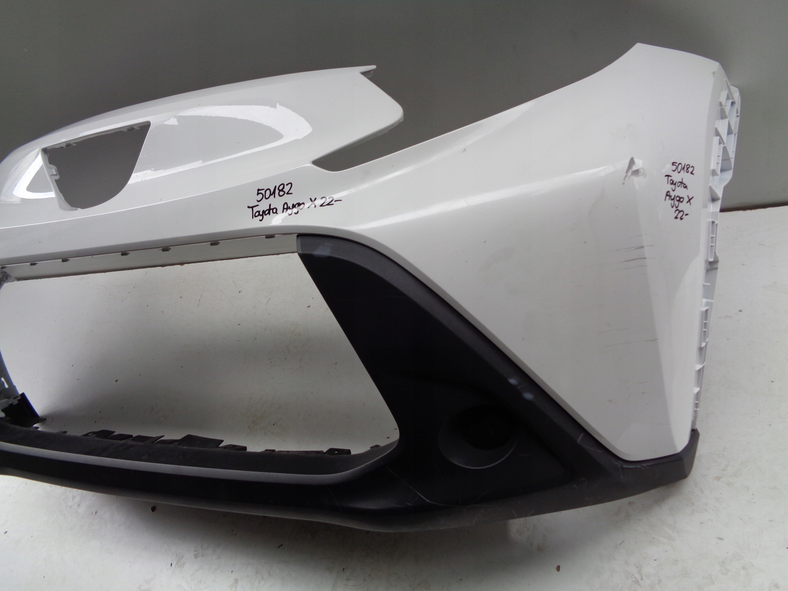 Frontstoßstange TOYOTA AYGO X 22- NR 50182
