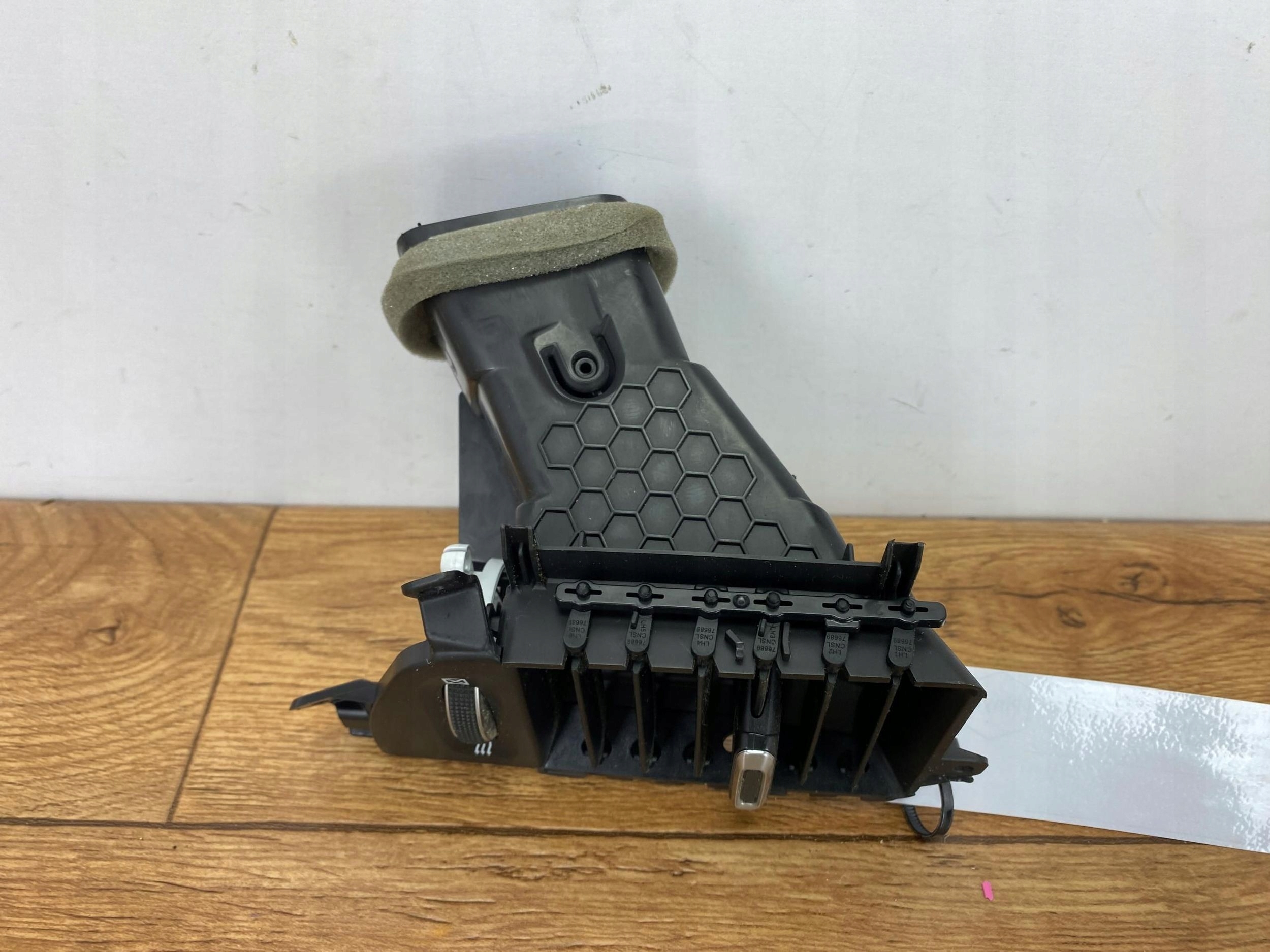 grid air conditioning devices left side Dodge Ram 1500 2019+