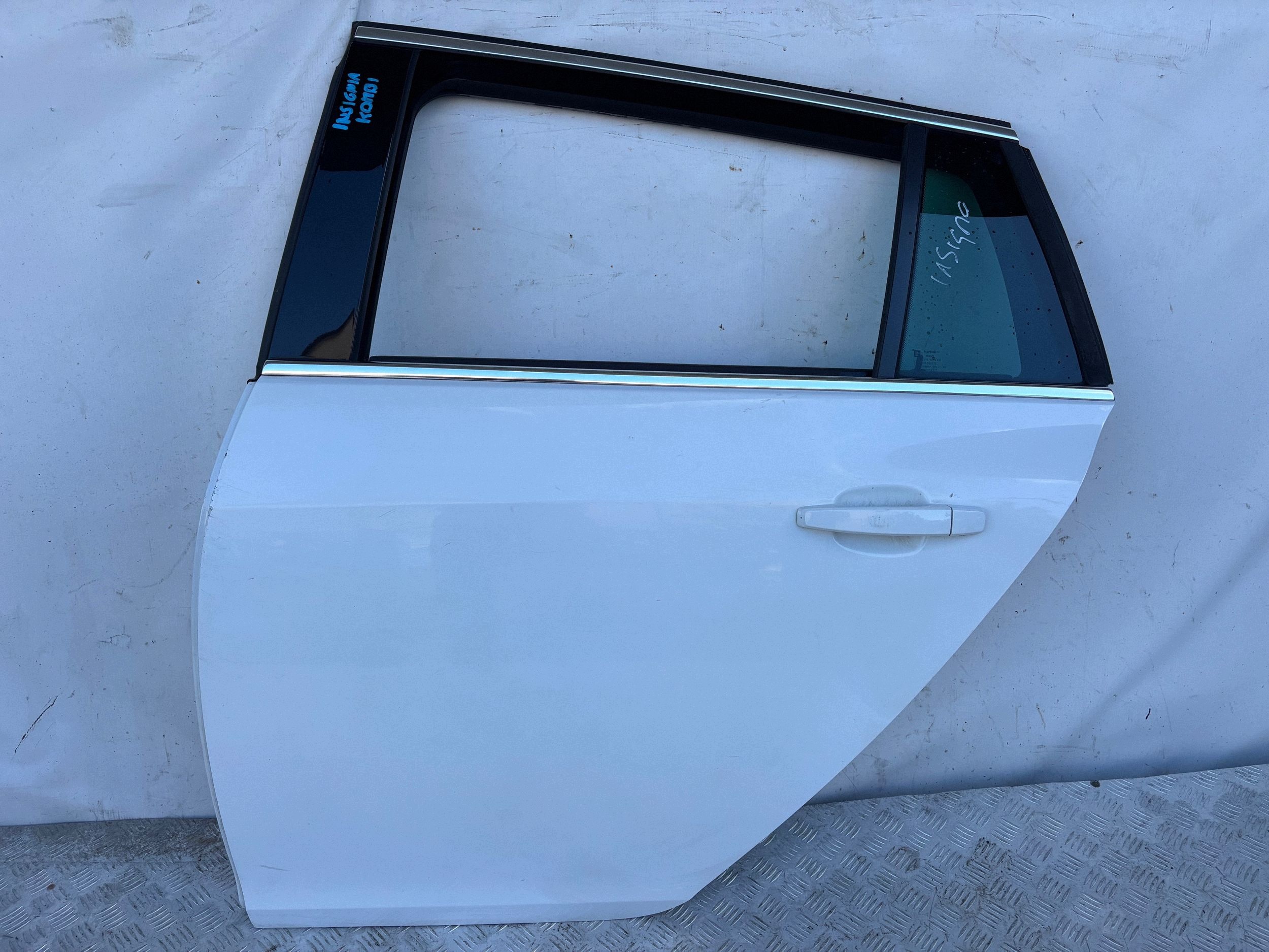 door rear part rear. left OPEL INSIGNIA A KOMBI