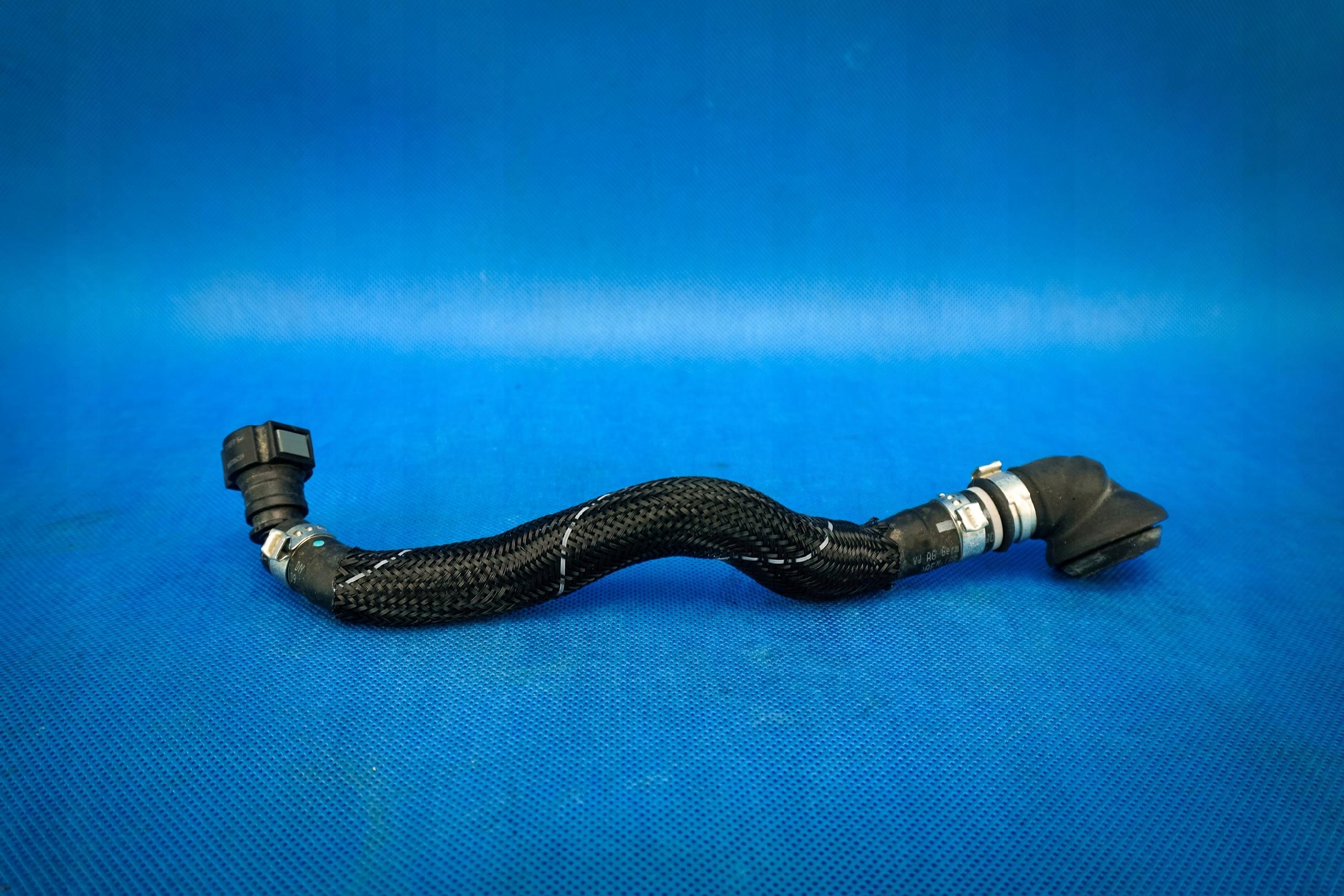 hose vacual Audi A4 8K A5 8K0611931DN