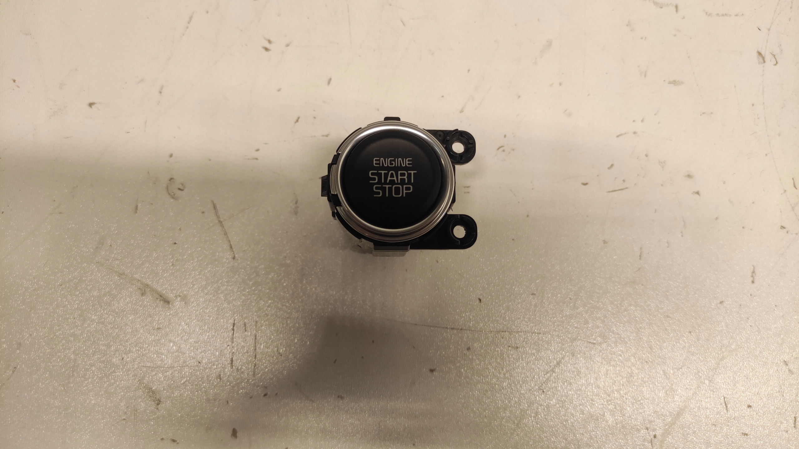 KIA CEED III XCEED ignition button START STOP ENGINE 17-24 93500J7500