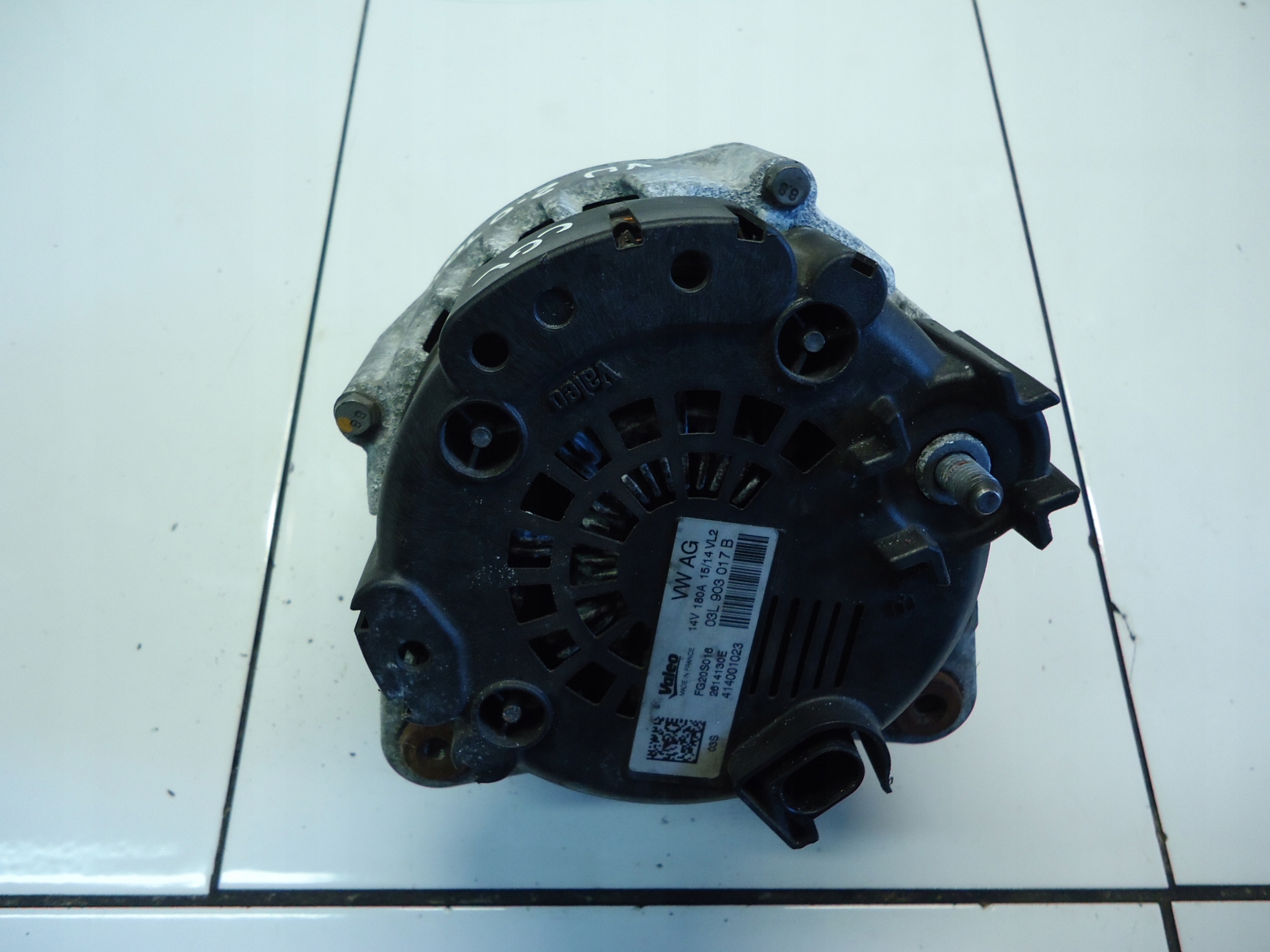 AUDI A4 B8 A5 2.0TDI CGL alternator 03L903017B