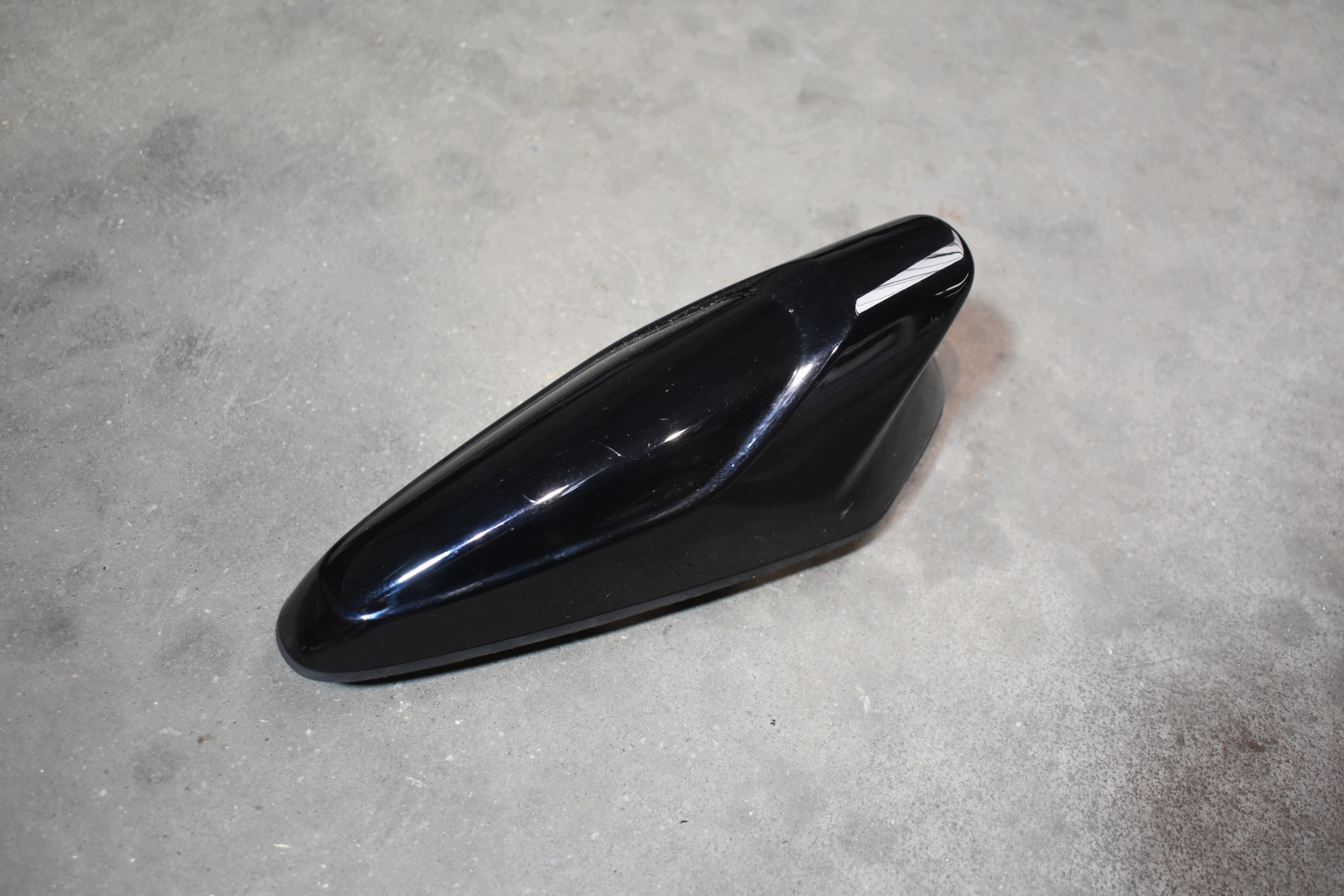 IDEALNA ANTENA dach Farbe Y9T AUDI A5 B10 1