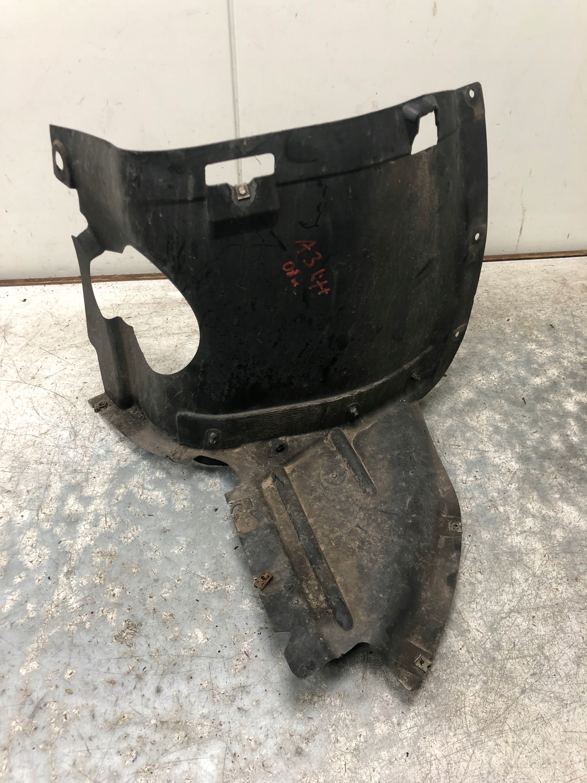mudguard left front AUDI A3 8P LIFT 8P0821191D
