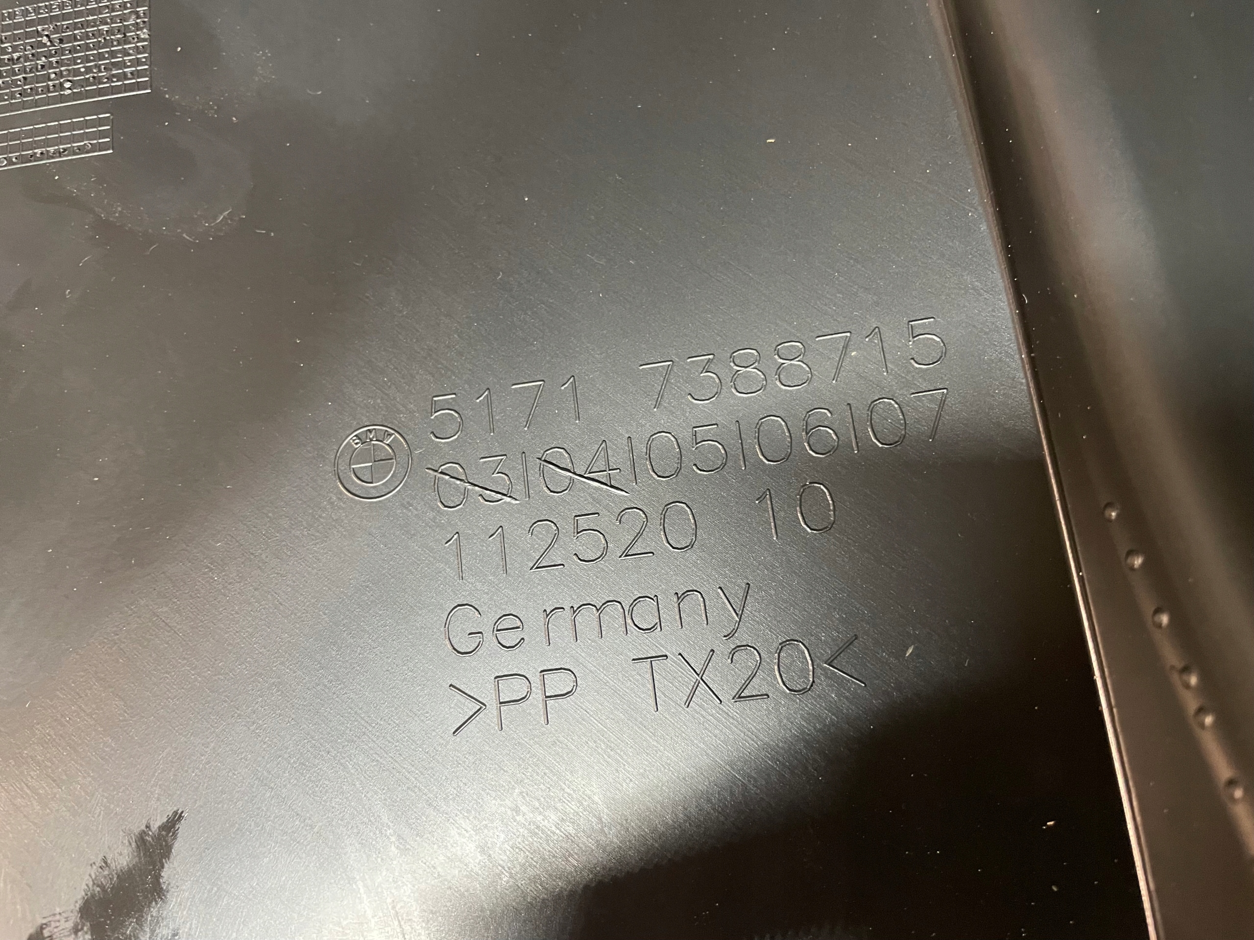 intake cover under the window left BMW 5 G30 LCI IDEAL