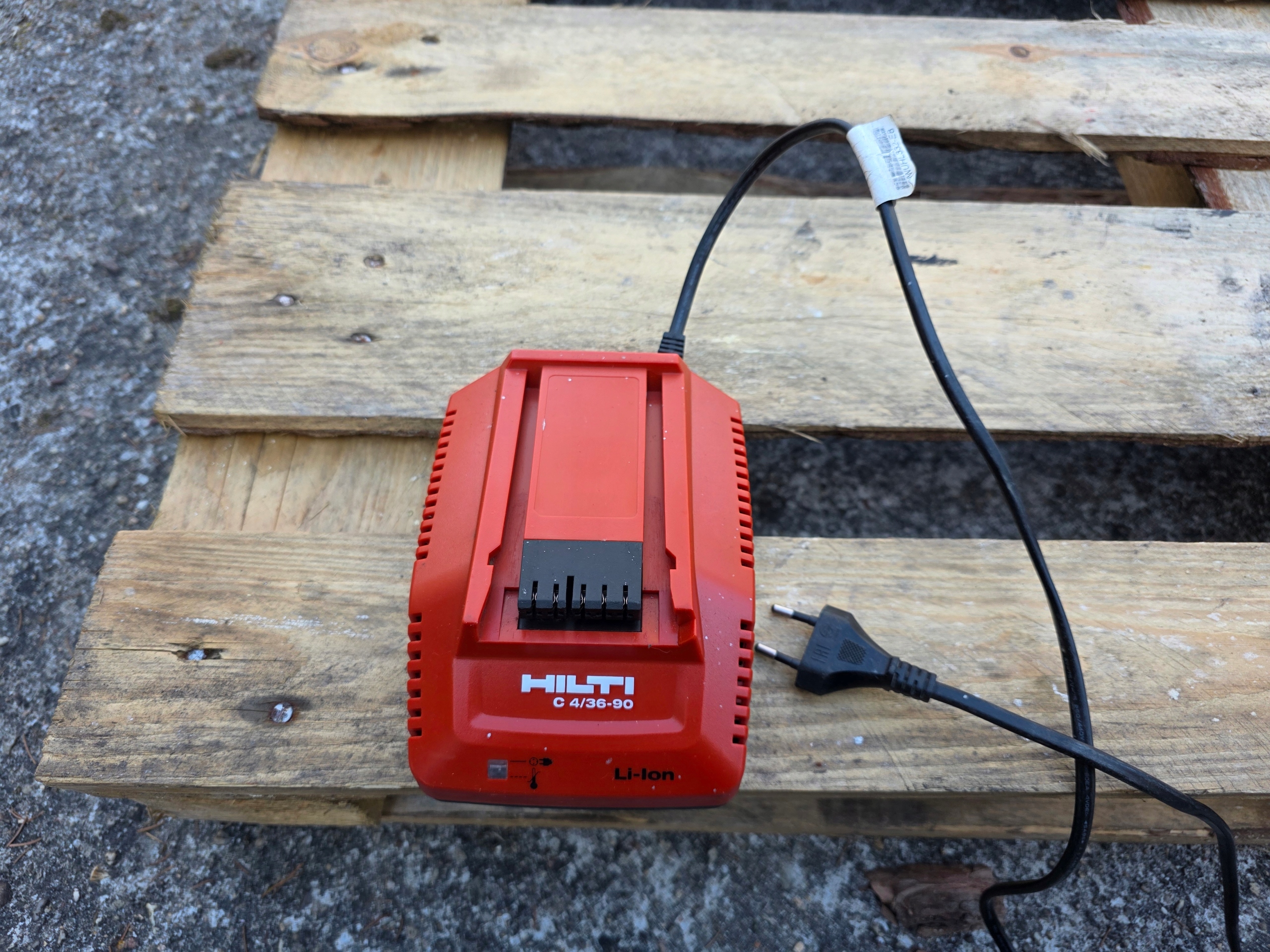 Ładowarka Hilti C 4/36-90