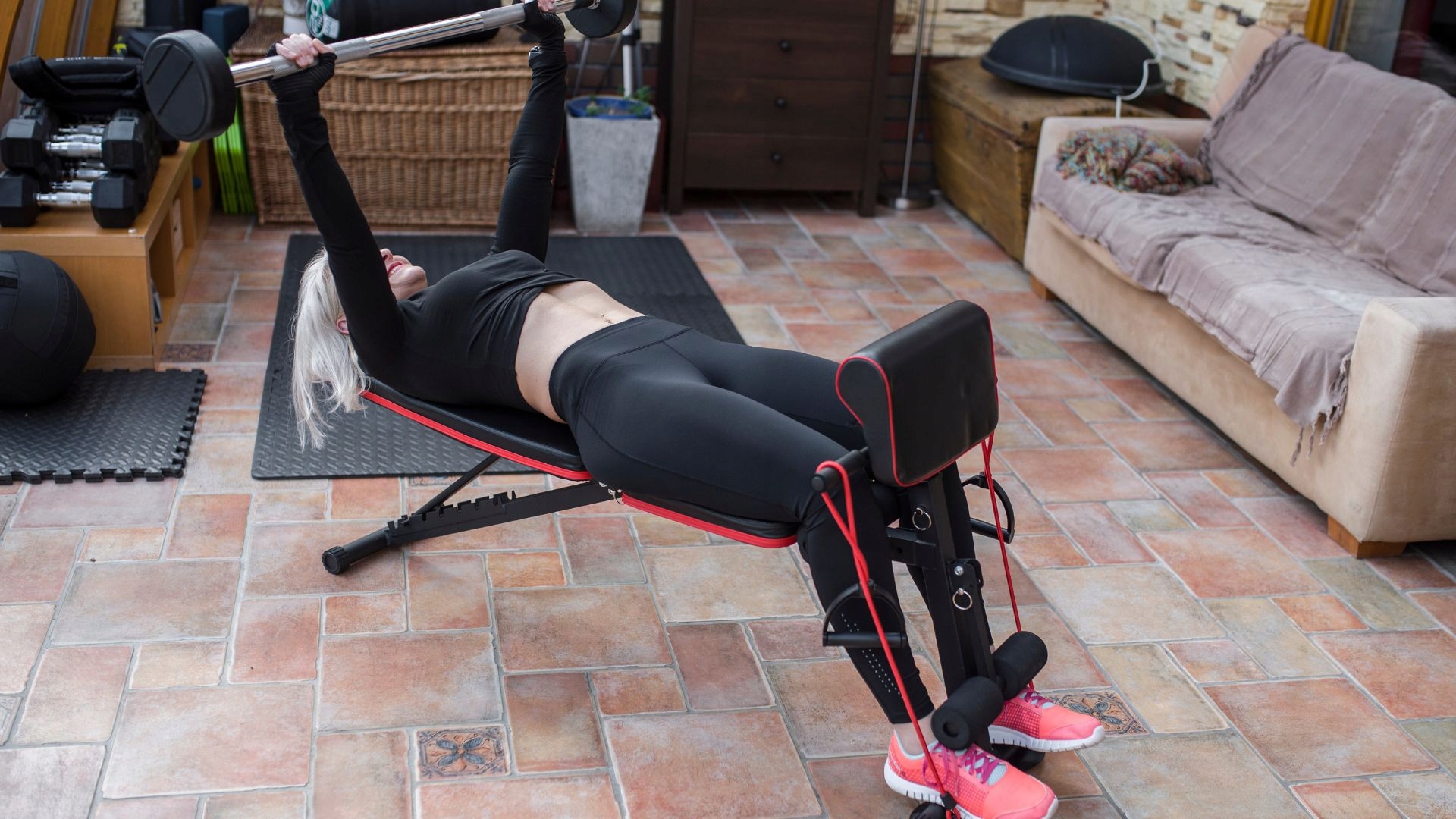 ŁAWKA ŁAWECZKA DO ĆWICZEŃ TRENING REGULOWANA Liczba pozycji oparcia 7