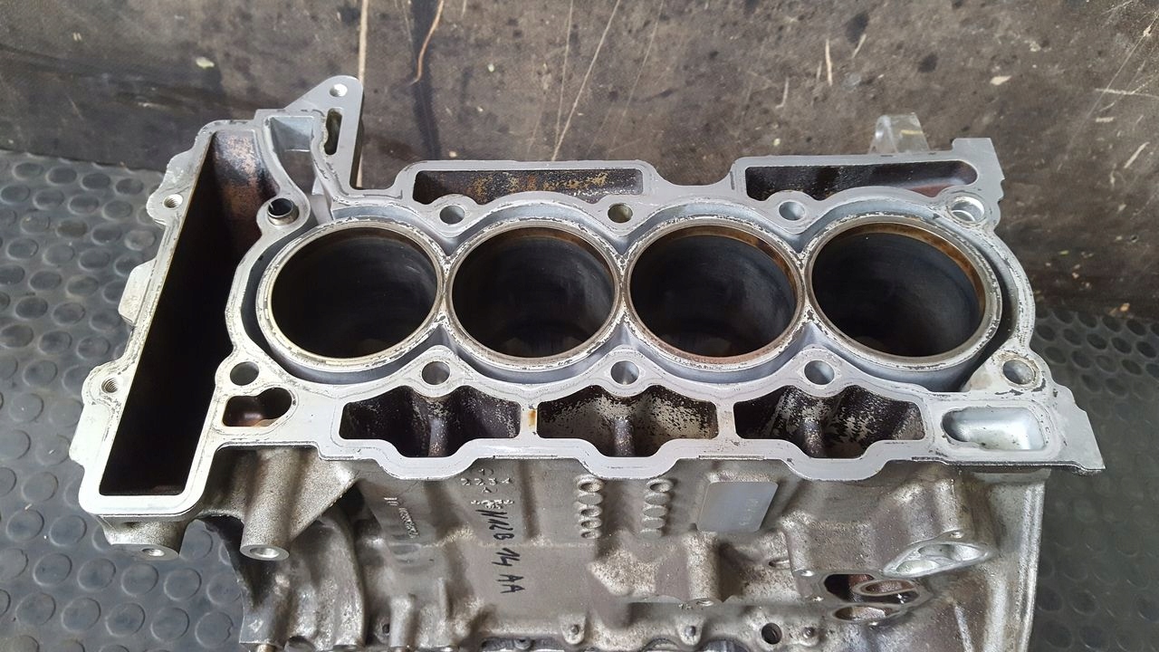 Blok dol MOTORU Mini R56 1,4 VTI