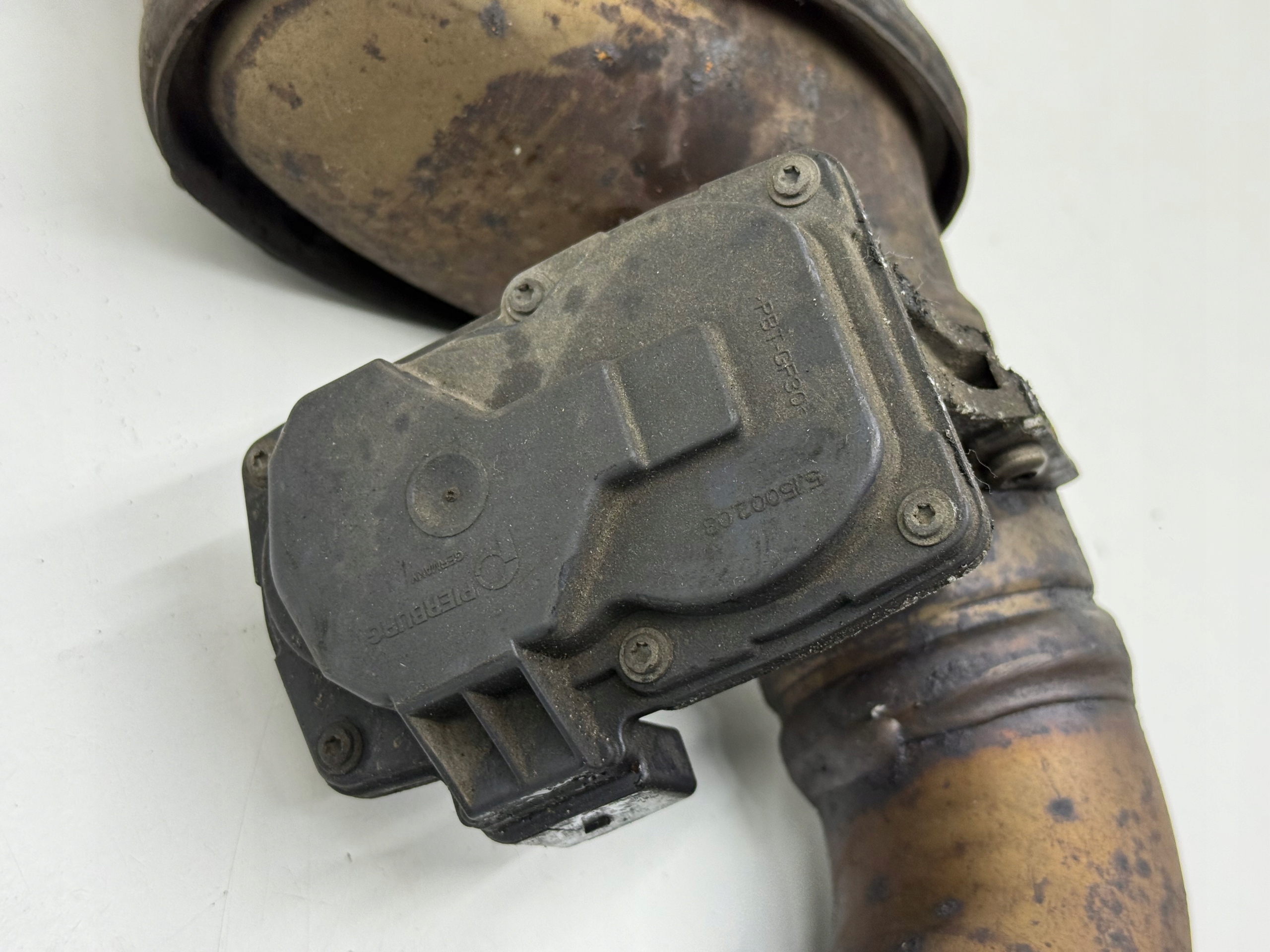 AUDI A5 8T A4 B8 A6 C7 2.0 TDI CNH catalyst throttle flap CALY original