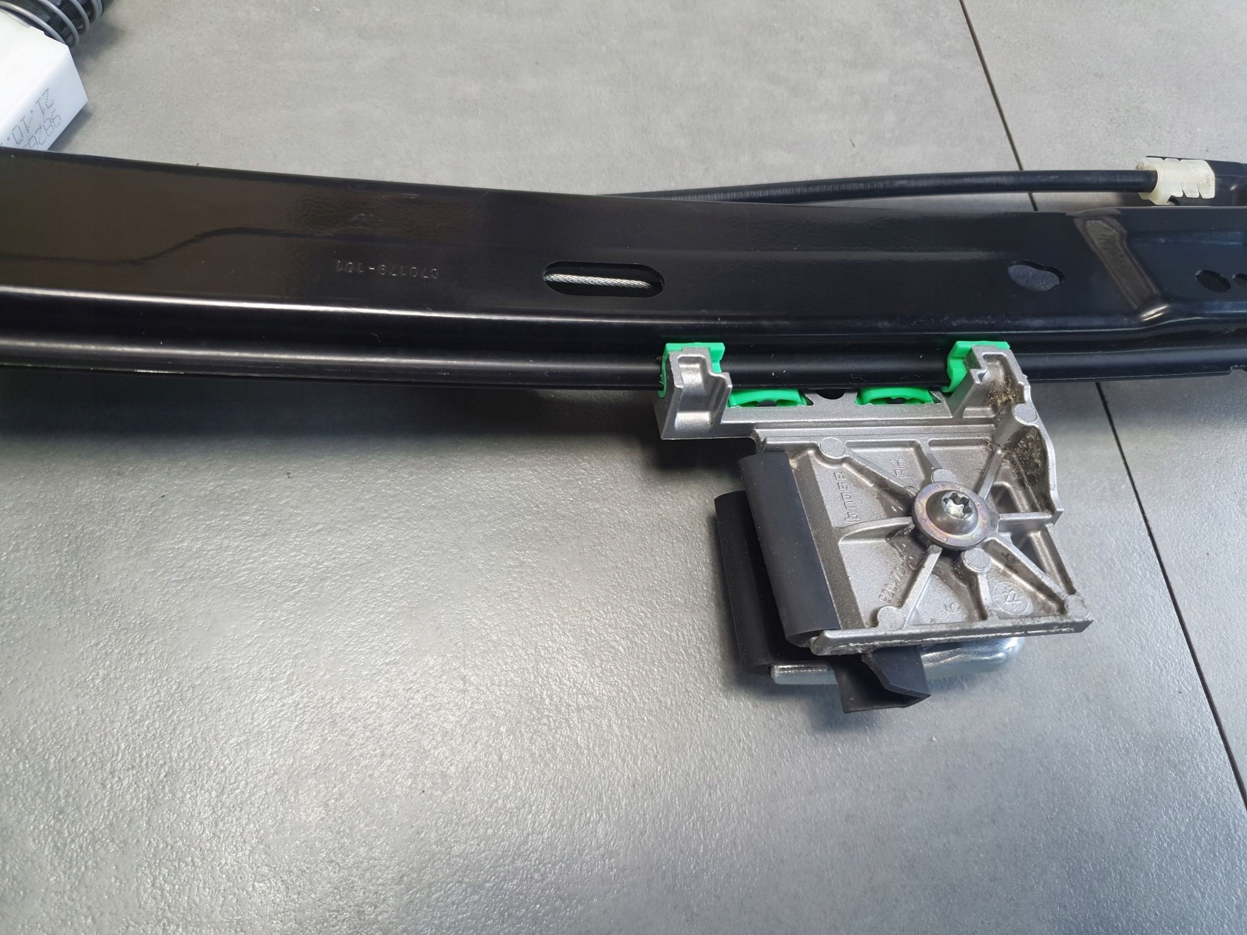 Audi Q8 window regulator z silniczkiem right front 4M8837462A