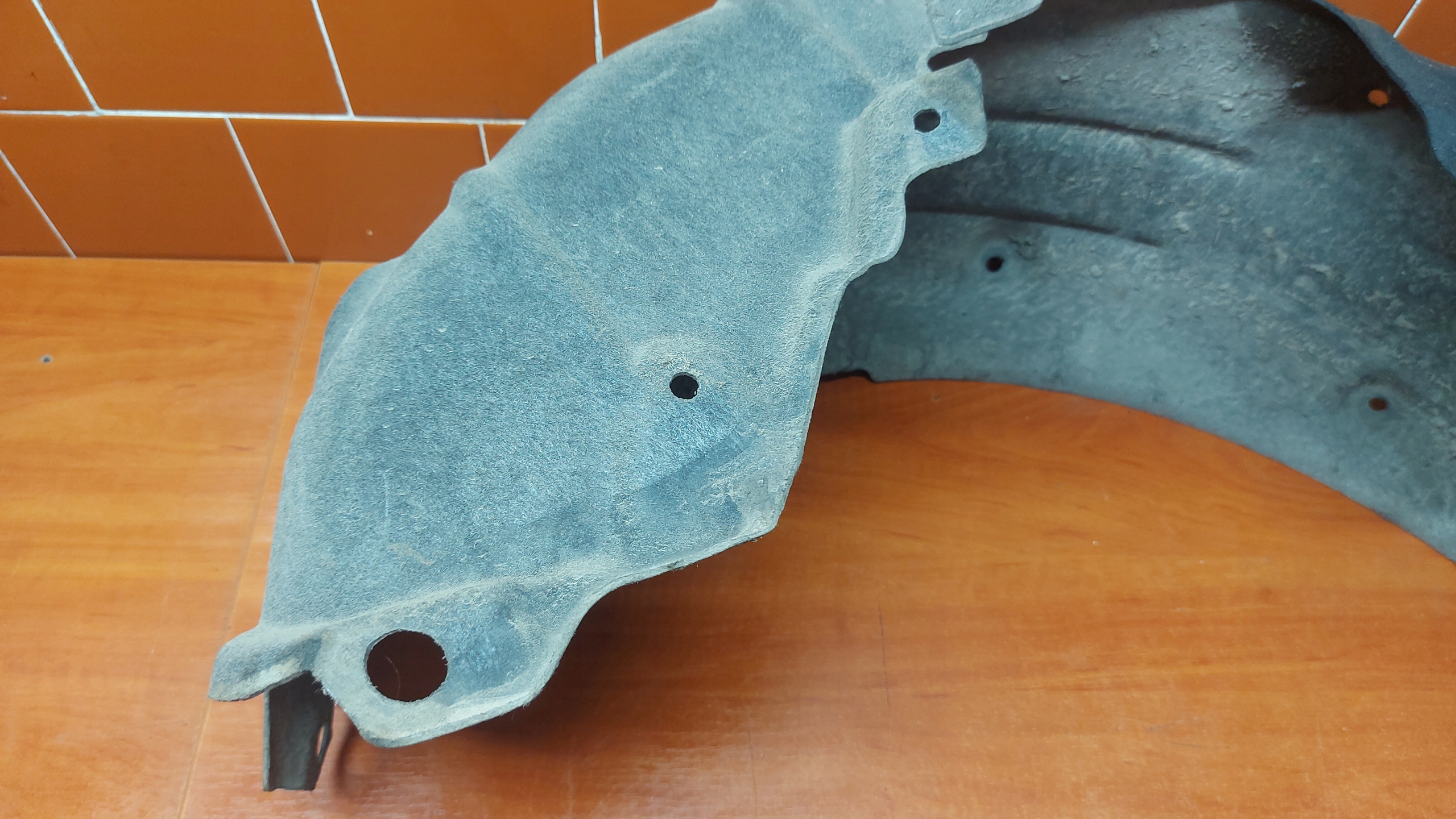mudguard left left rear part rear. TOYOTA COROLLA E21 KOMBI 19