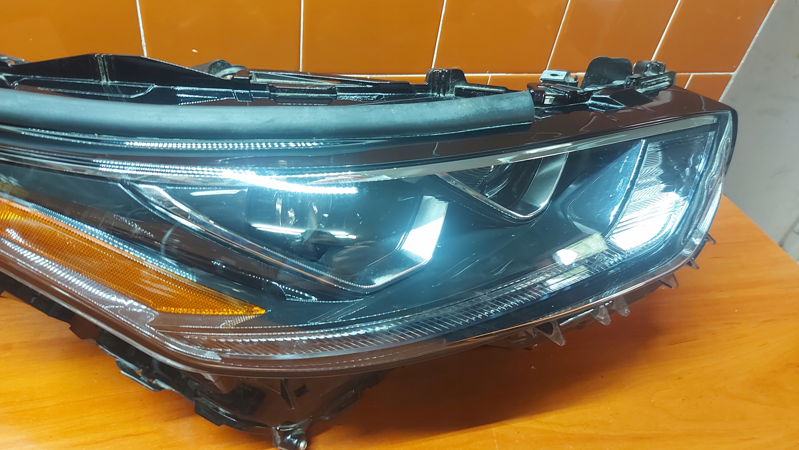 REFLEKTOR light right right front TOYOTA HIGHLANDER IV 20