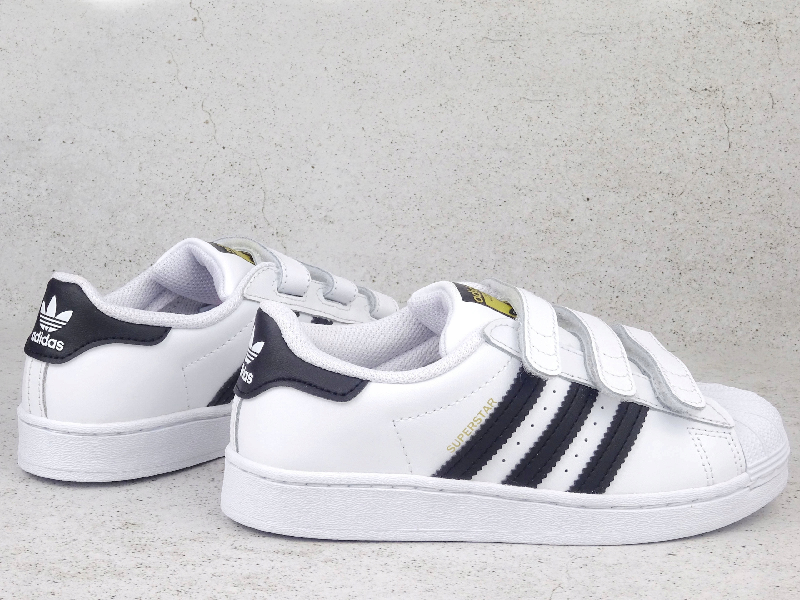 ADIDAS SUPERSTAR CF EF4838 BUTY DZIECIĘCE BIAŁE NA RZEPY ORIGINALS SNEAKERS Ocieplenie nie