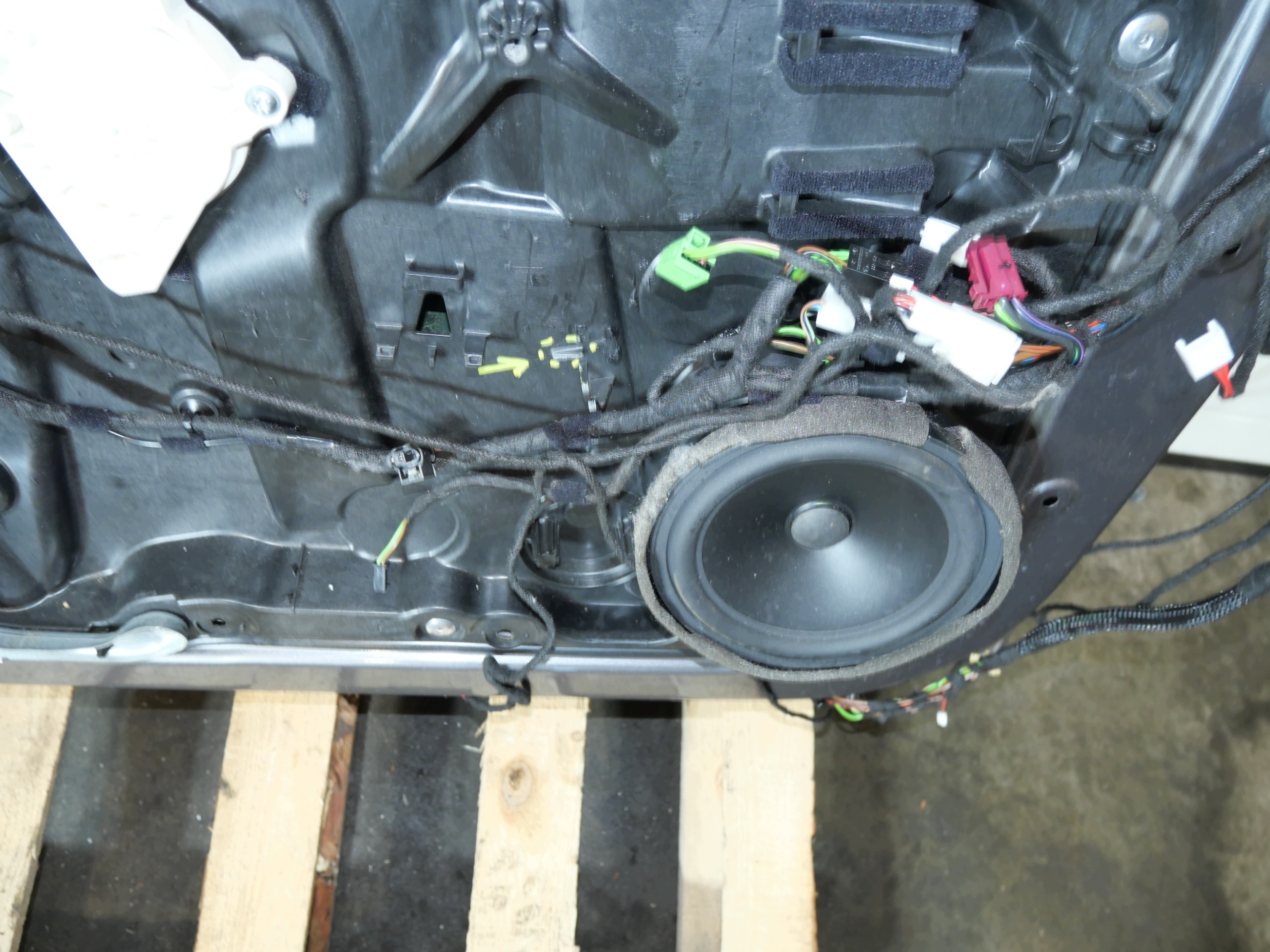 MERCEDES CLA 117 AMG door left front