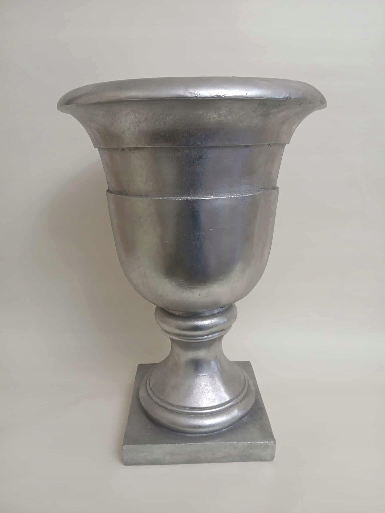 Kryt na kvetináč Váza Strieborný materiál veľký pevný Kalich 60 cm ozdoba