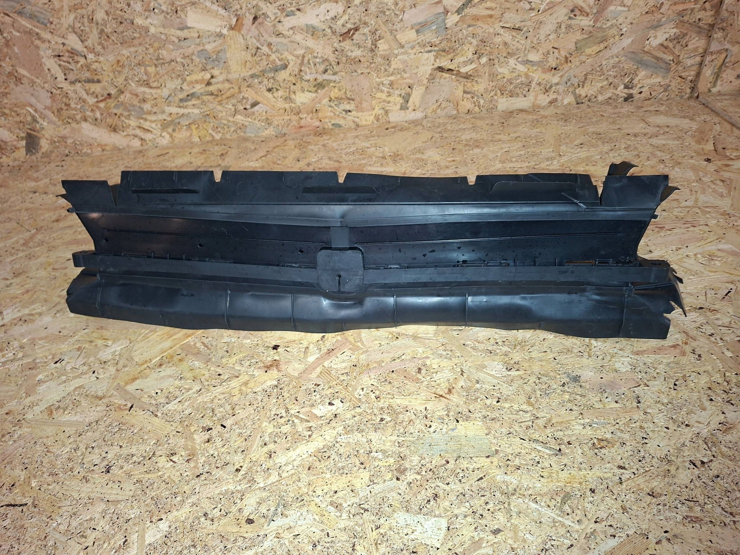 тунель воздушный для интеркулера seat Ateca 5q0122323a