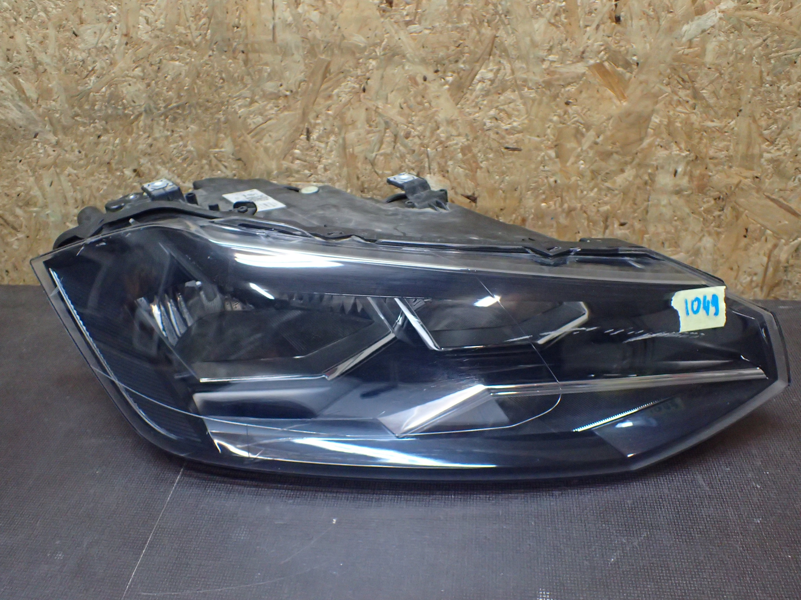 light front right VW POLO 17- 2G19410006