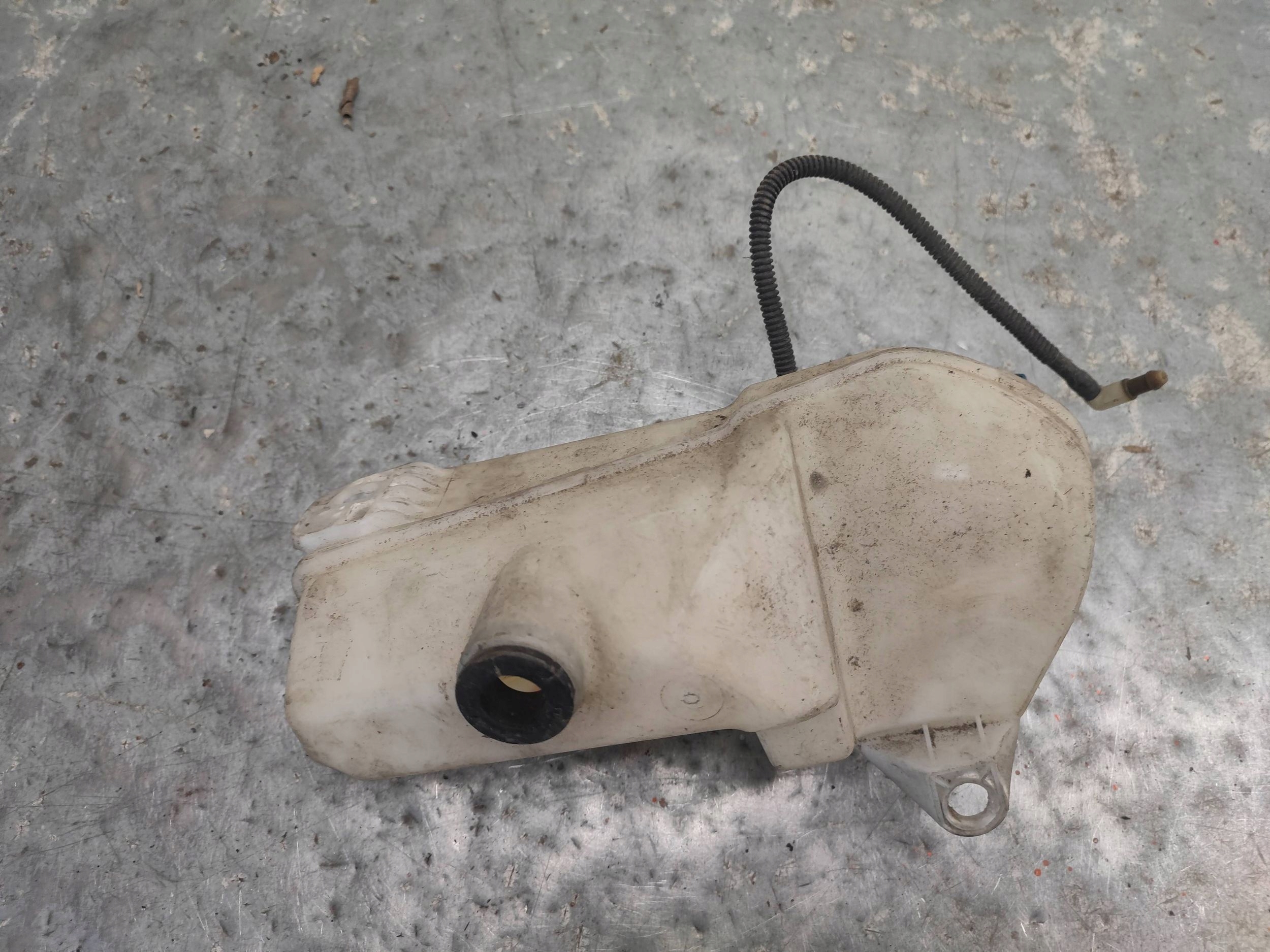 washer fluid tank AUDI A4 B7 8E0955451AP