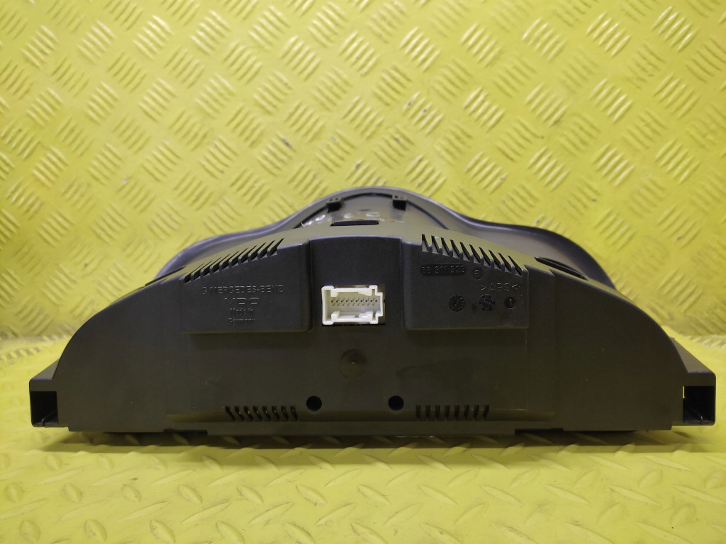 MERCEDES W203 2.2 CDI dials dials A2035408611