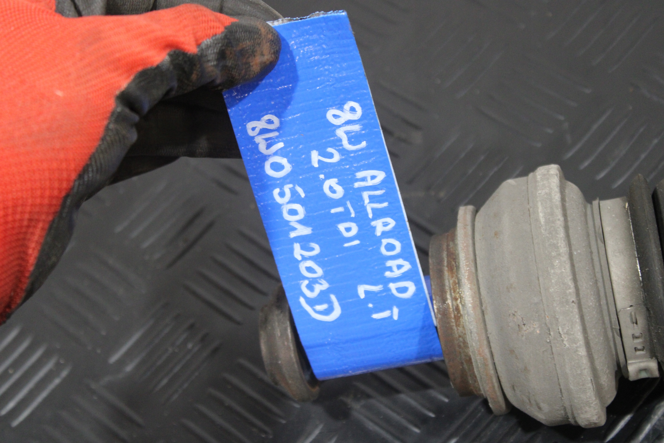 semi-axis semi-axis left rear part 8W0501203D AUDI A4 B9 8W0 8W9 ALLROAD