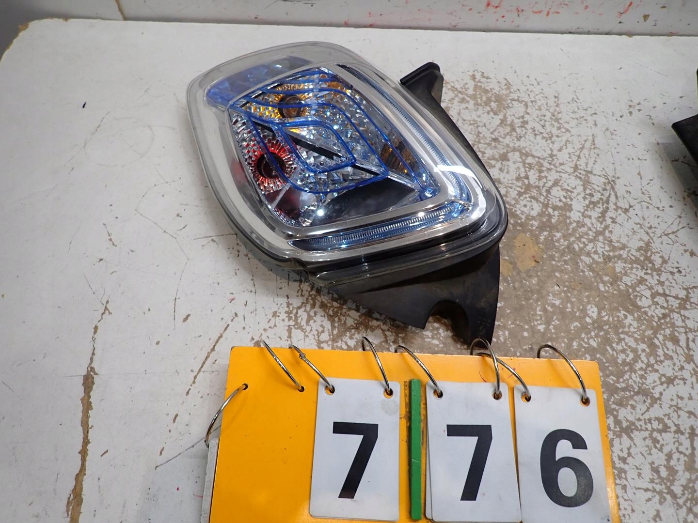 light rear part rear left RENAULT ZOE 2012-2019 26280106